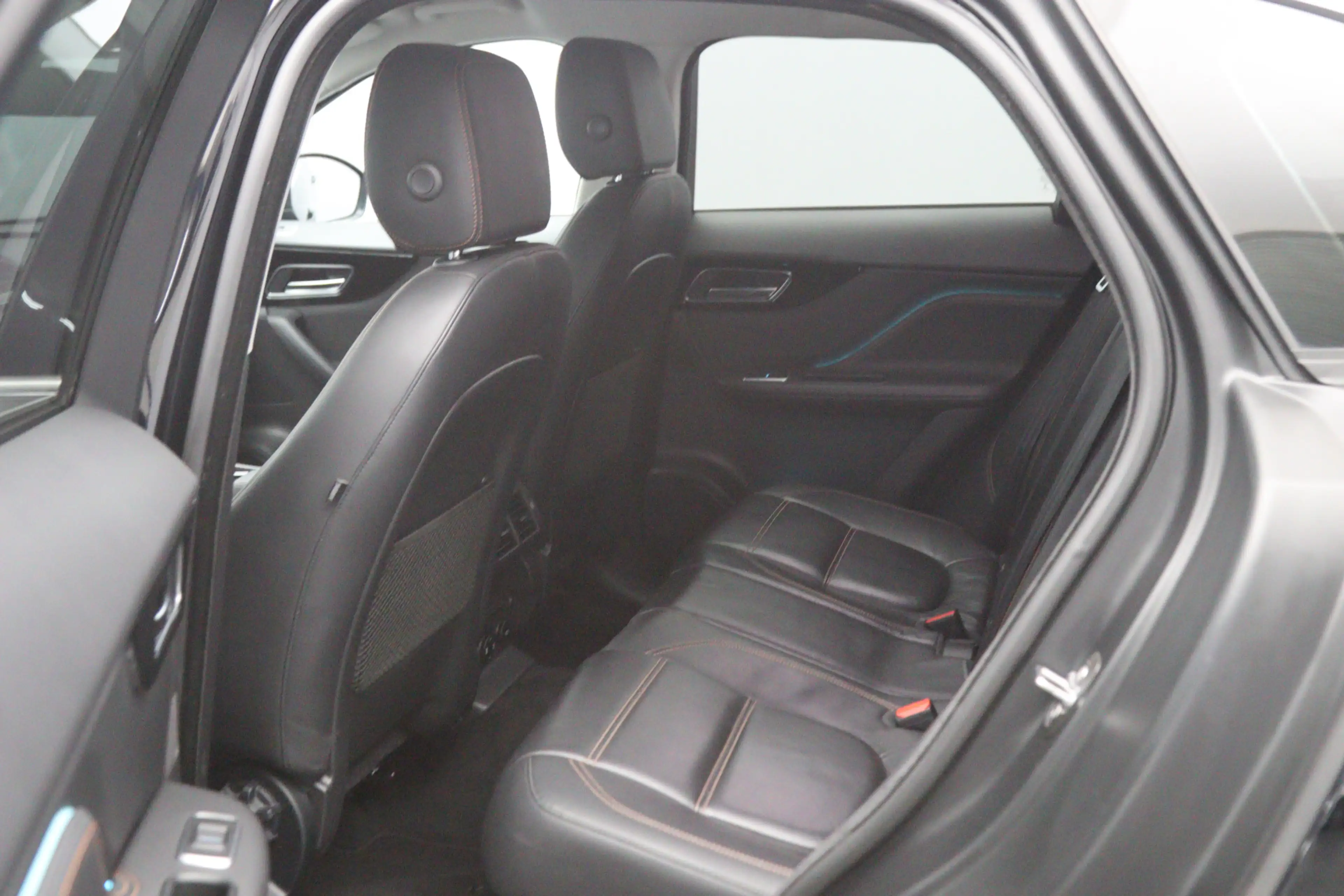 Jaguar F-Pace 2.0 Prestige AWD 20d 180 PK Automaat, Cruise Contr — photo 20