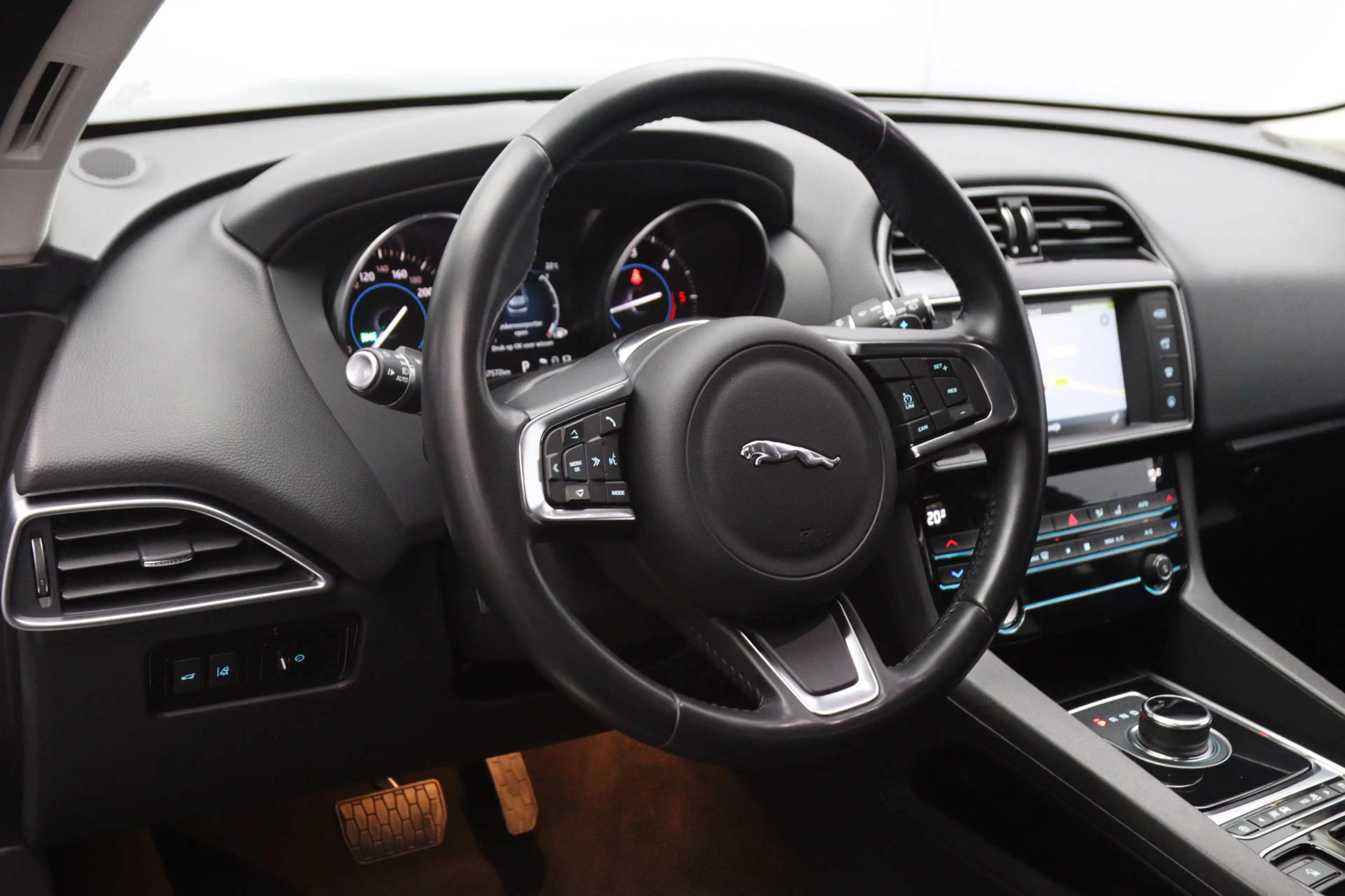Jaguar F-Pace 2.0 Prestige AWD 20d 180 PK Automaat, Cruise Contr — photo 2