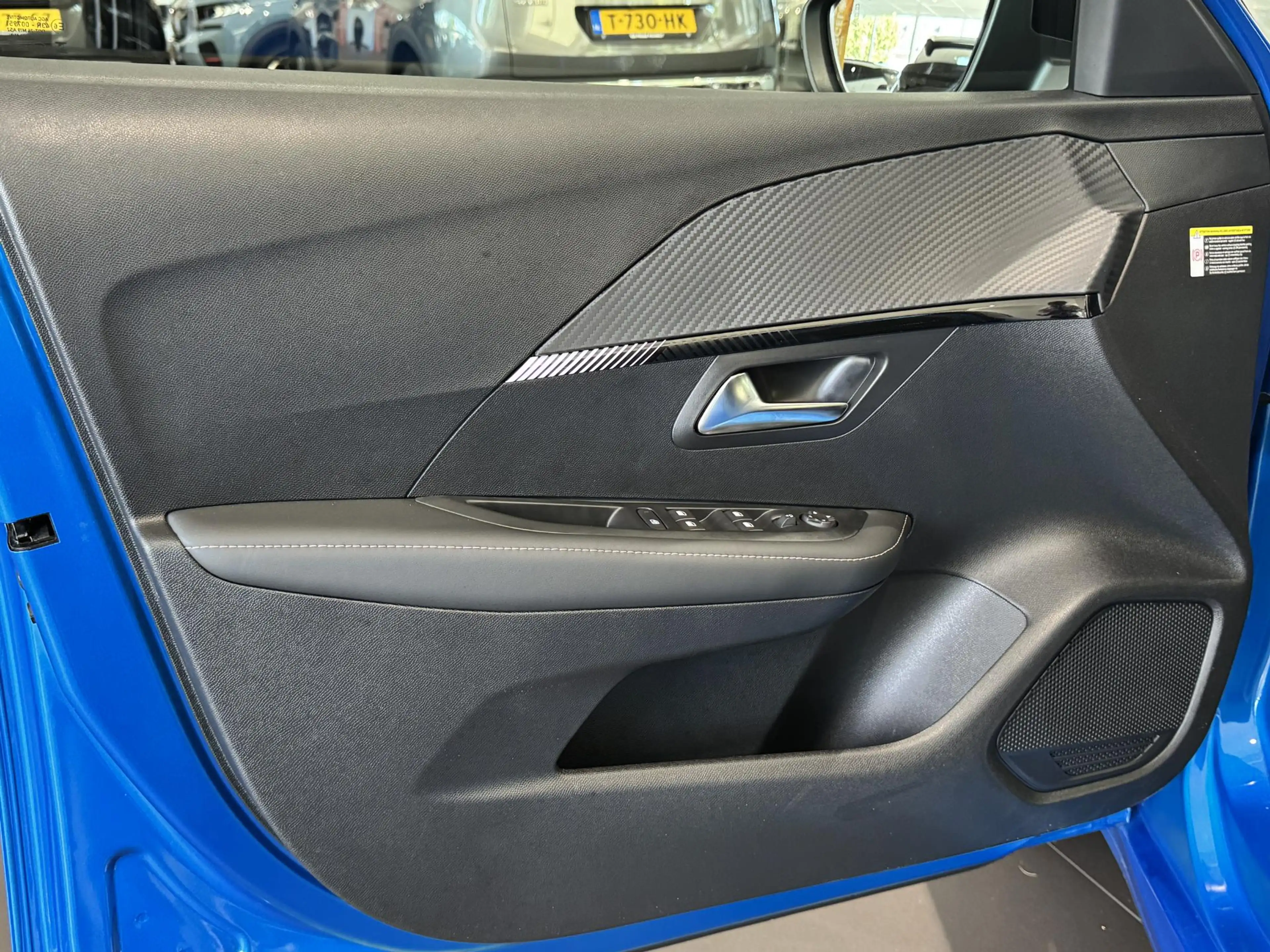 Peugeot 208 1.2 Hybrid 110 e-DCS6 GT — photo 15