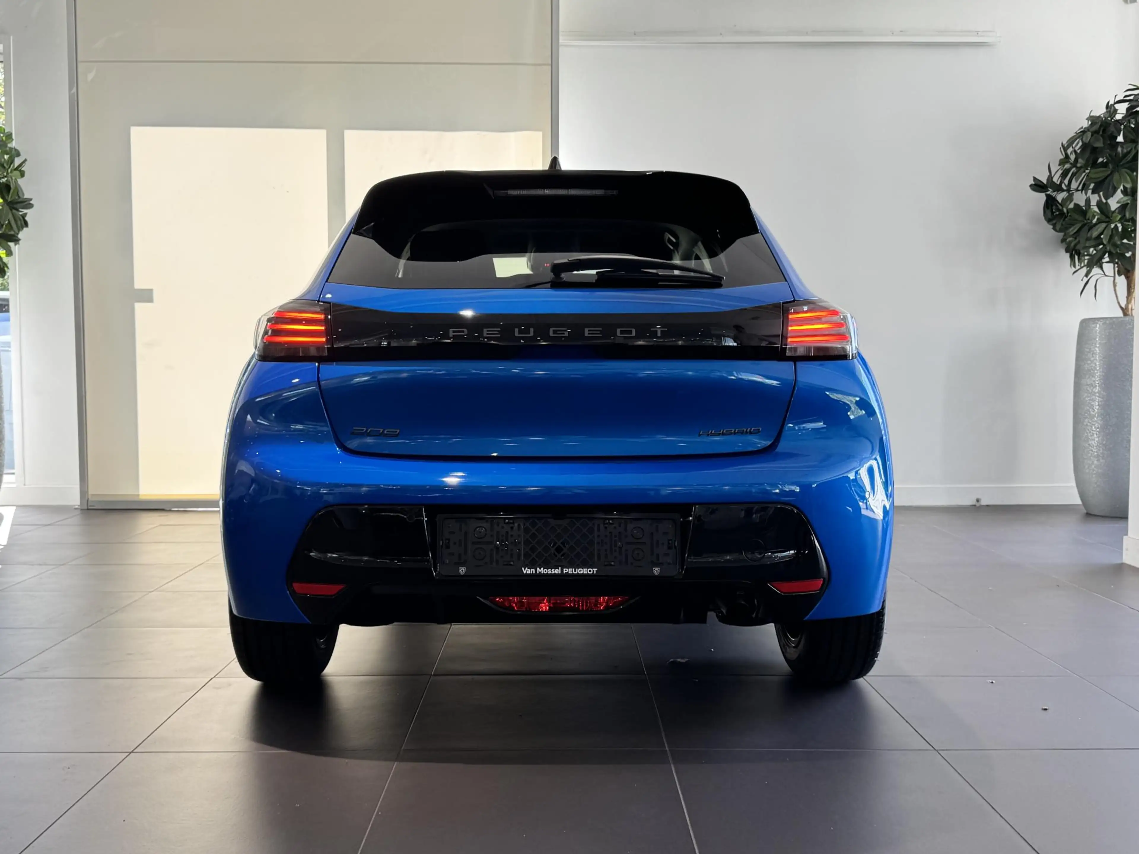 Peugeot 208 1.2 Hybrid 110 e-DCS6 GT — photo 5
