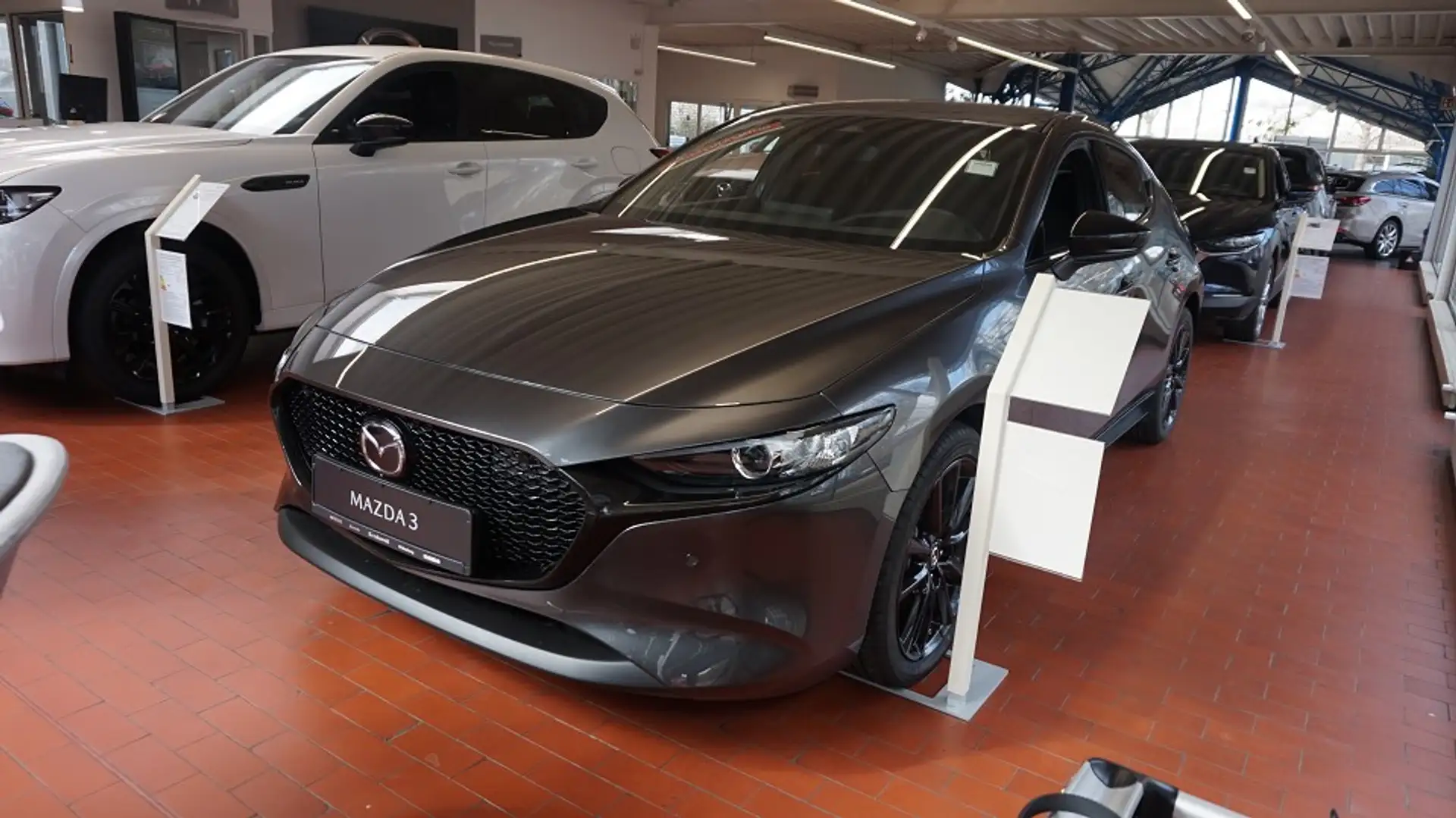 Mazda 3 2.5L e-SKYACTIV G 140ps 6AT FWD Homura Gris - 1