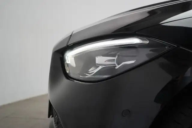 Mercedes-Benz C-Class view 15