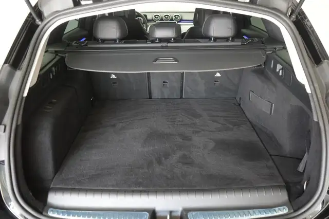 Mercedes-Benz C-Class view 8