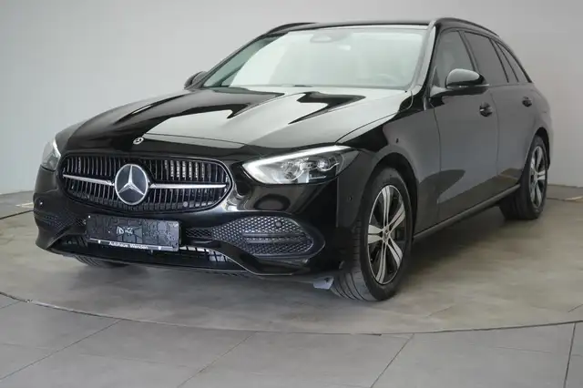 Mercedes-Benz C-Class view 3