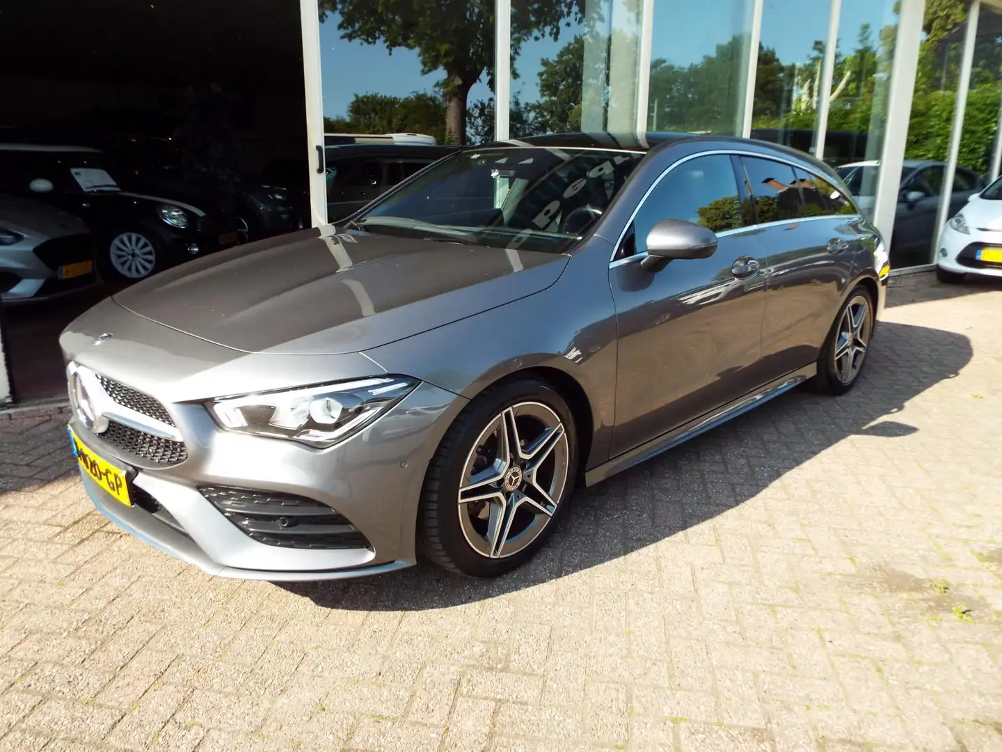 Mercedes-Benz CLA 180 Shooting Brake Advantage PANO DAK-12 MND BOVAG-NAP Gris - 2