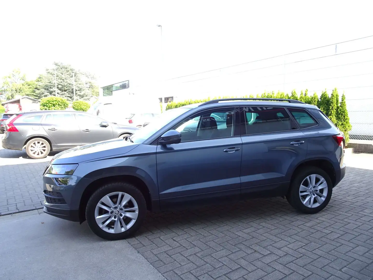 Skoda Karoq 1.0TSi Ambition CARPLAY,CAMERA,NAVI,CRUISE,BLUETH Gris - 2