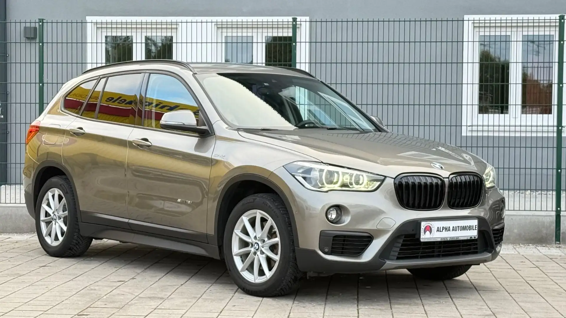 BMW X1 Advantage/Automatik/LED Argent - 2
