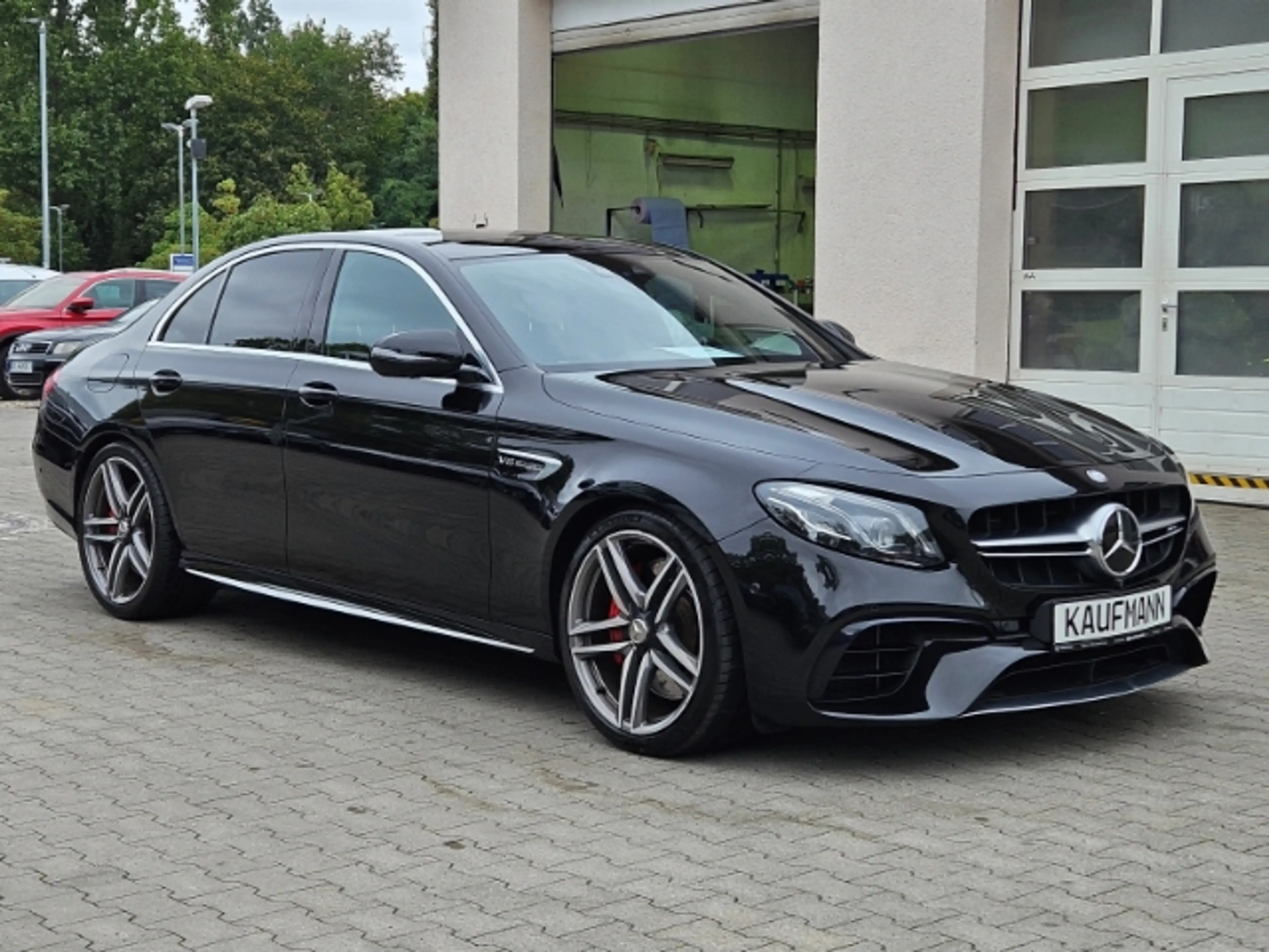 Mercedes-Benz E 63 AMG S 4Matic+ — photo 3