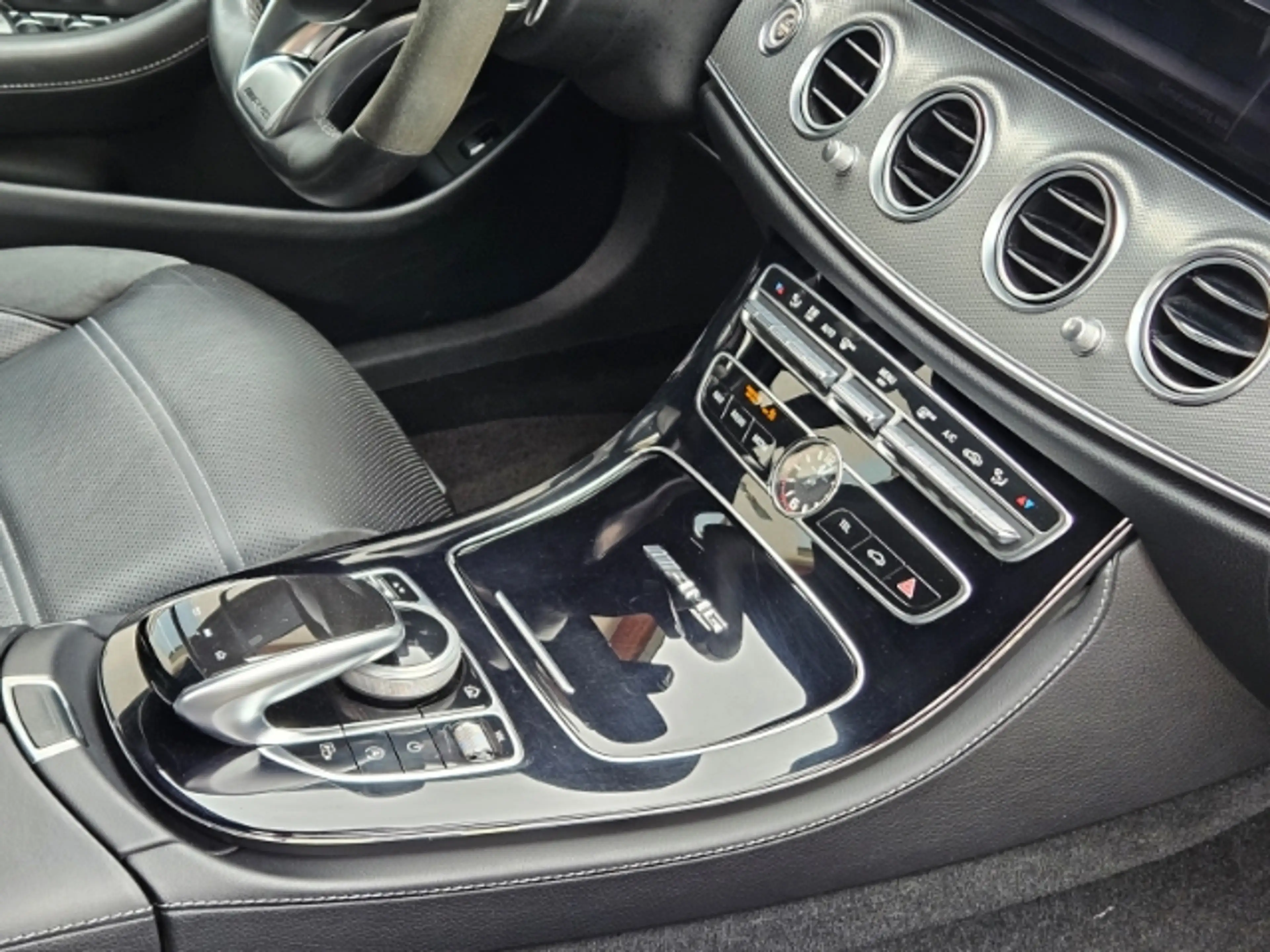 Mercedes-Benz E 63 AMG S 4Matic+ — photo 10