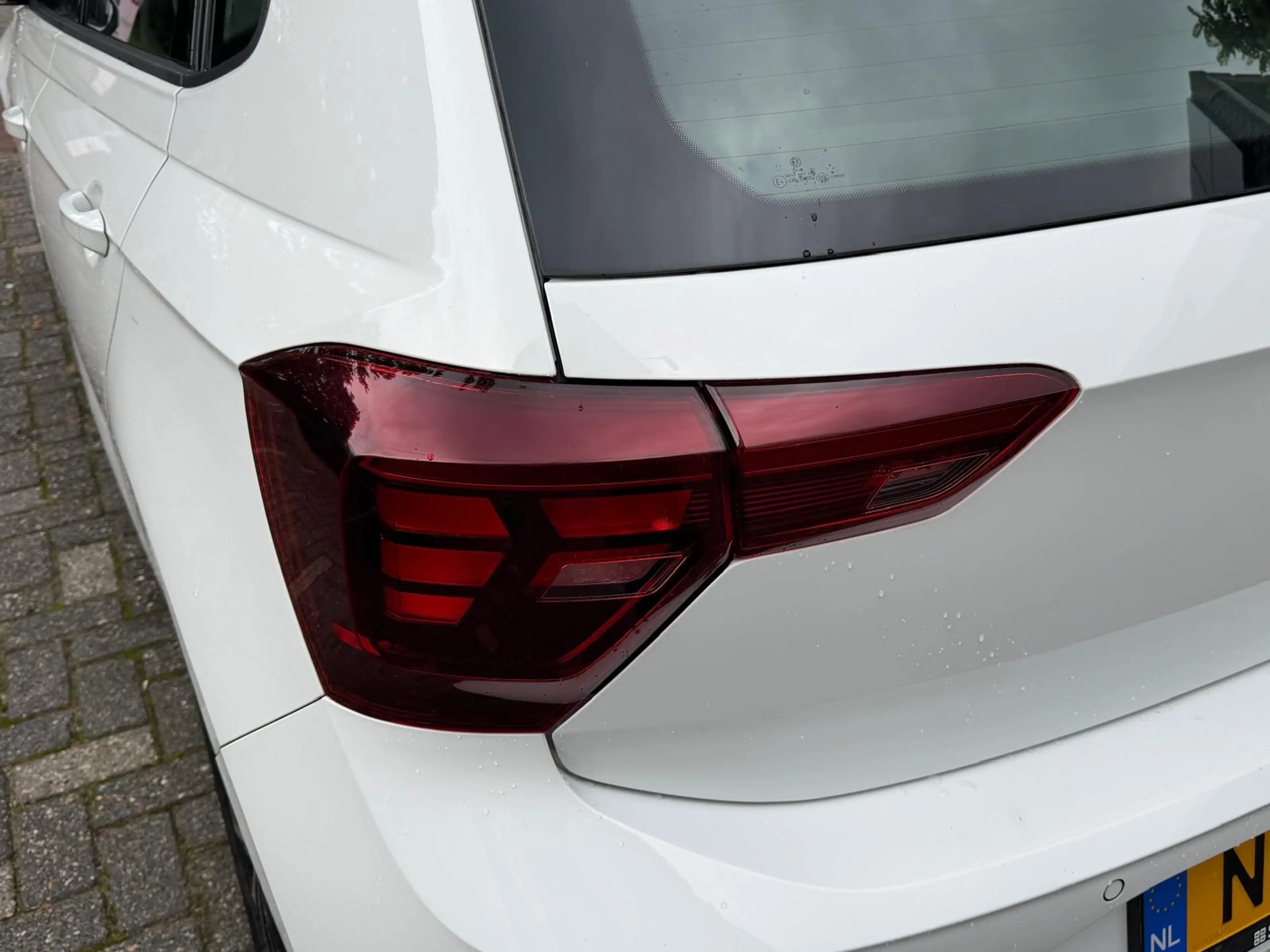 Volkswagen Polo 1.0 TSI Life — photo 34