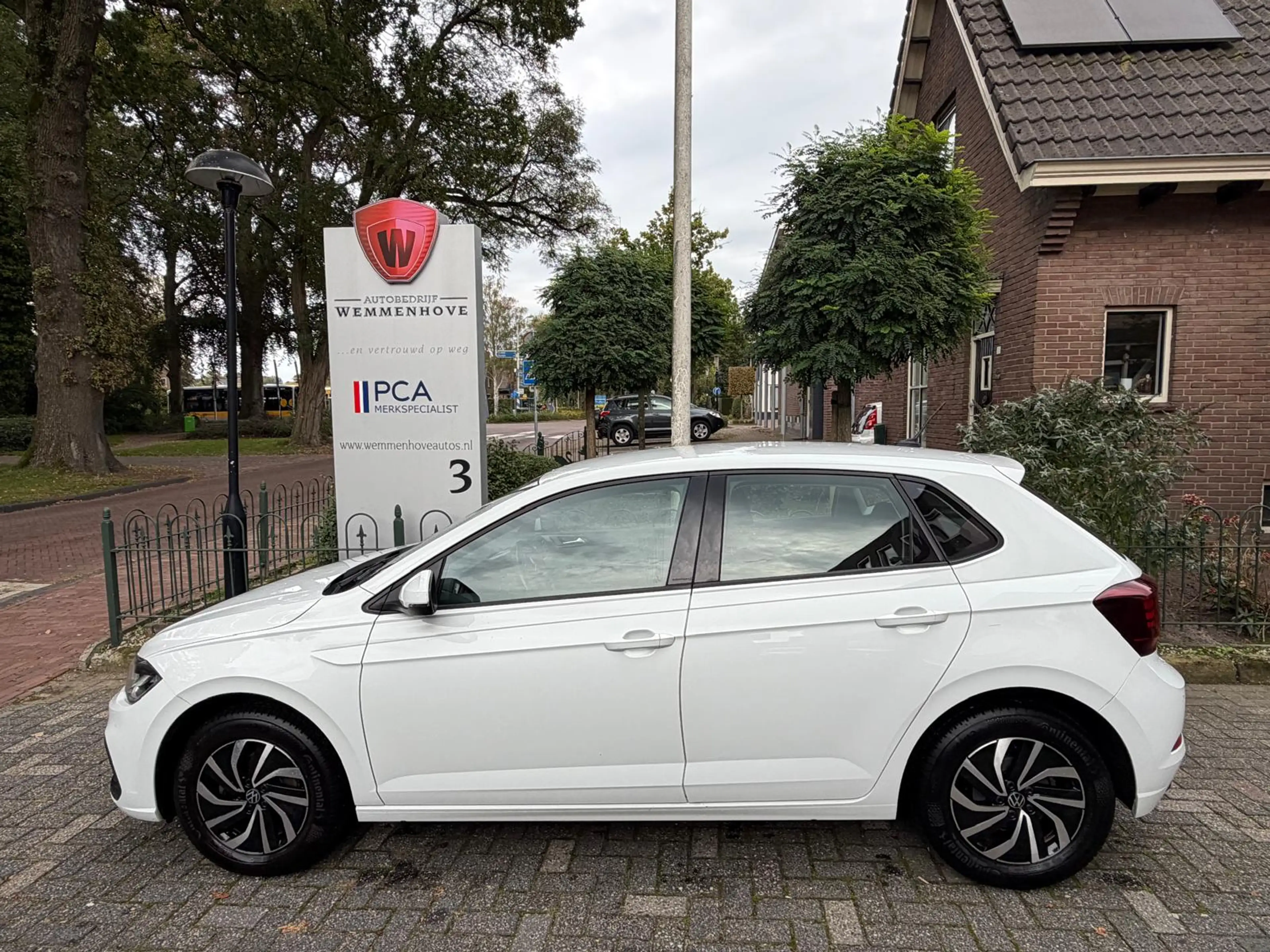 Volkswagen Polo 1.0 TSI Life — photo 9