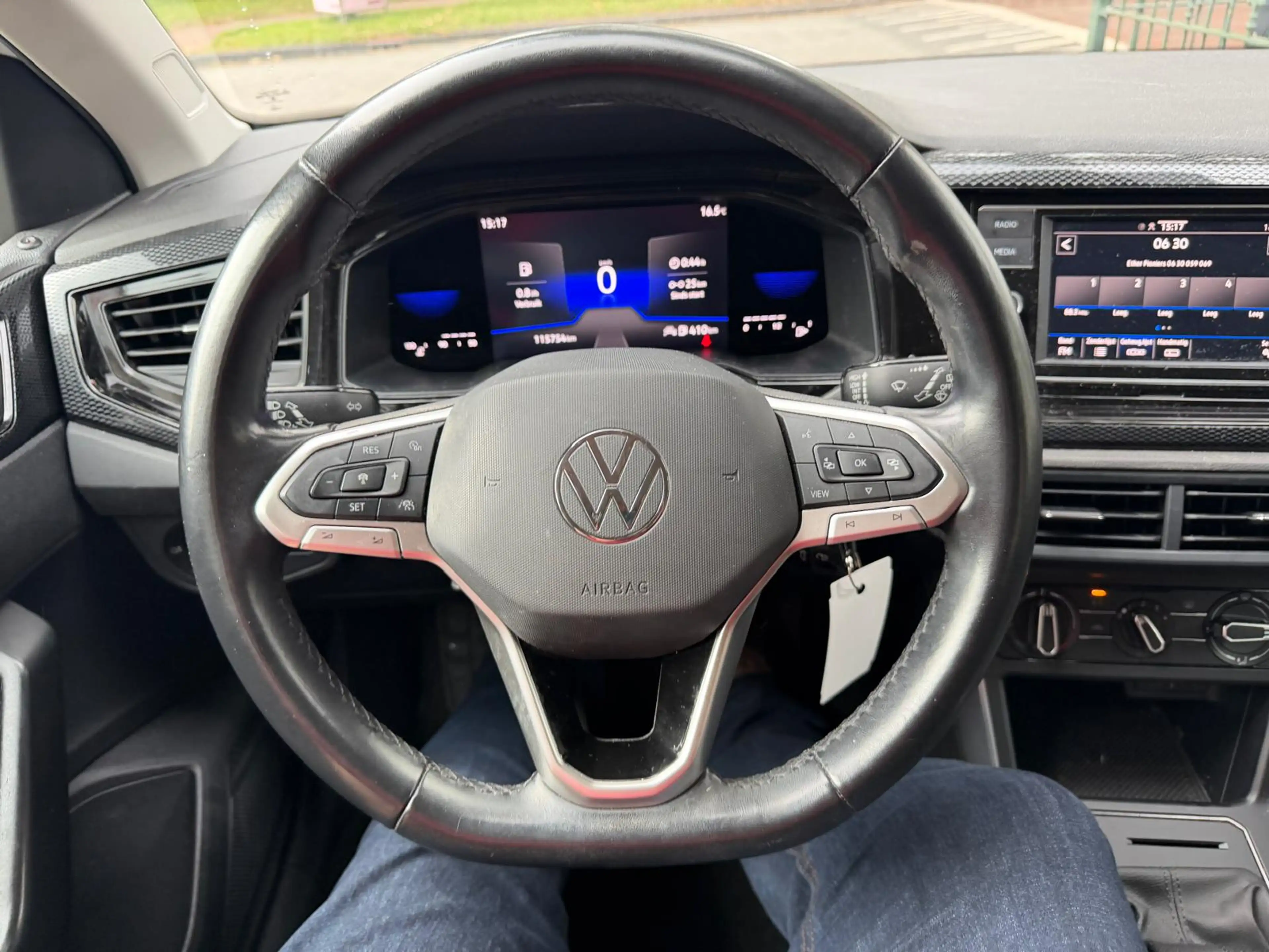 Volkswagen Polo 1.0 TSI Life — photo 17