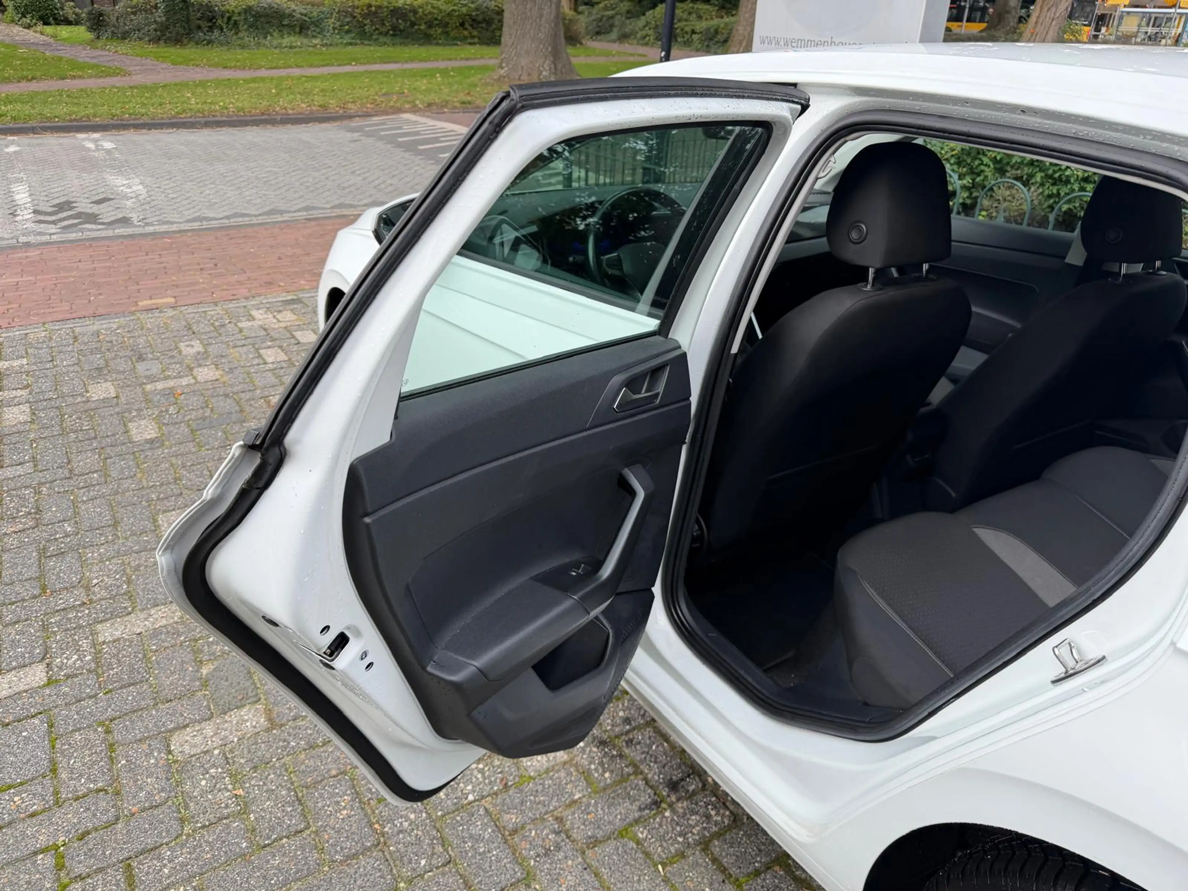 Volkswagen Polo 1.0 TSI Life — photo 28