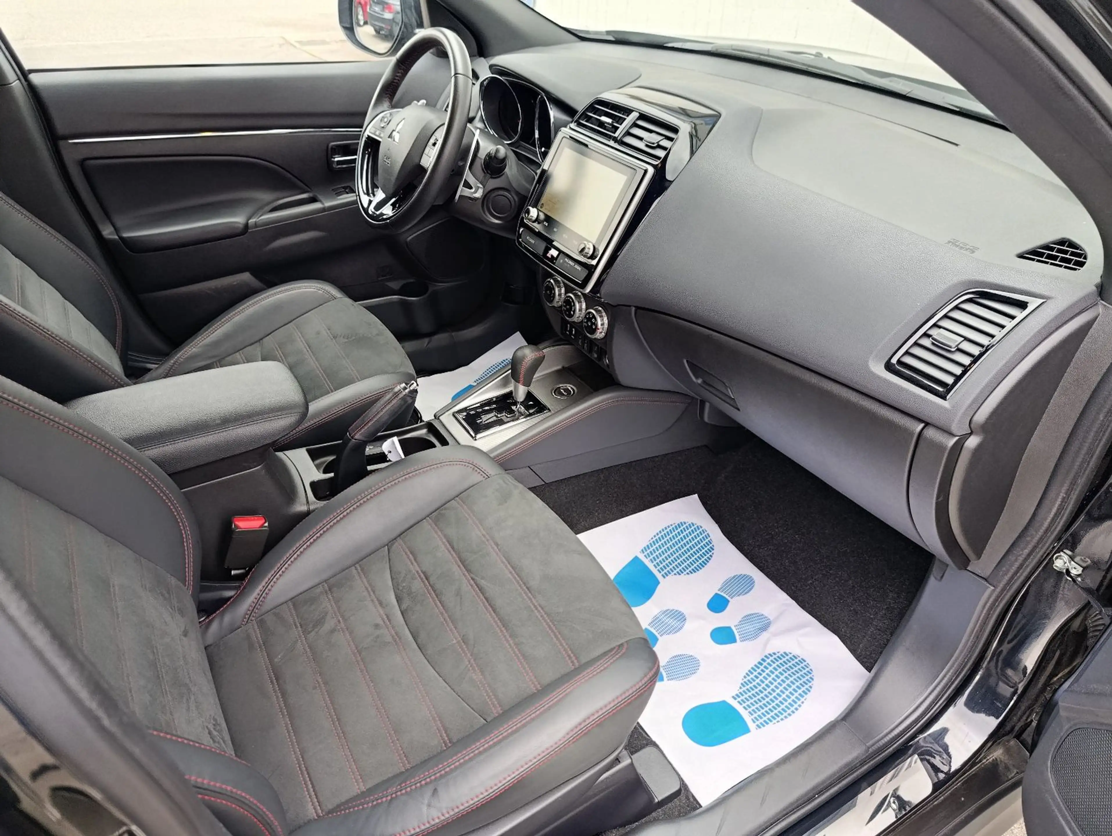 Mitsubishi ASX Spirit+ 4WD Alcantara Kamera DAB LED — photo 10
