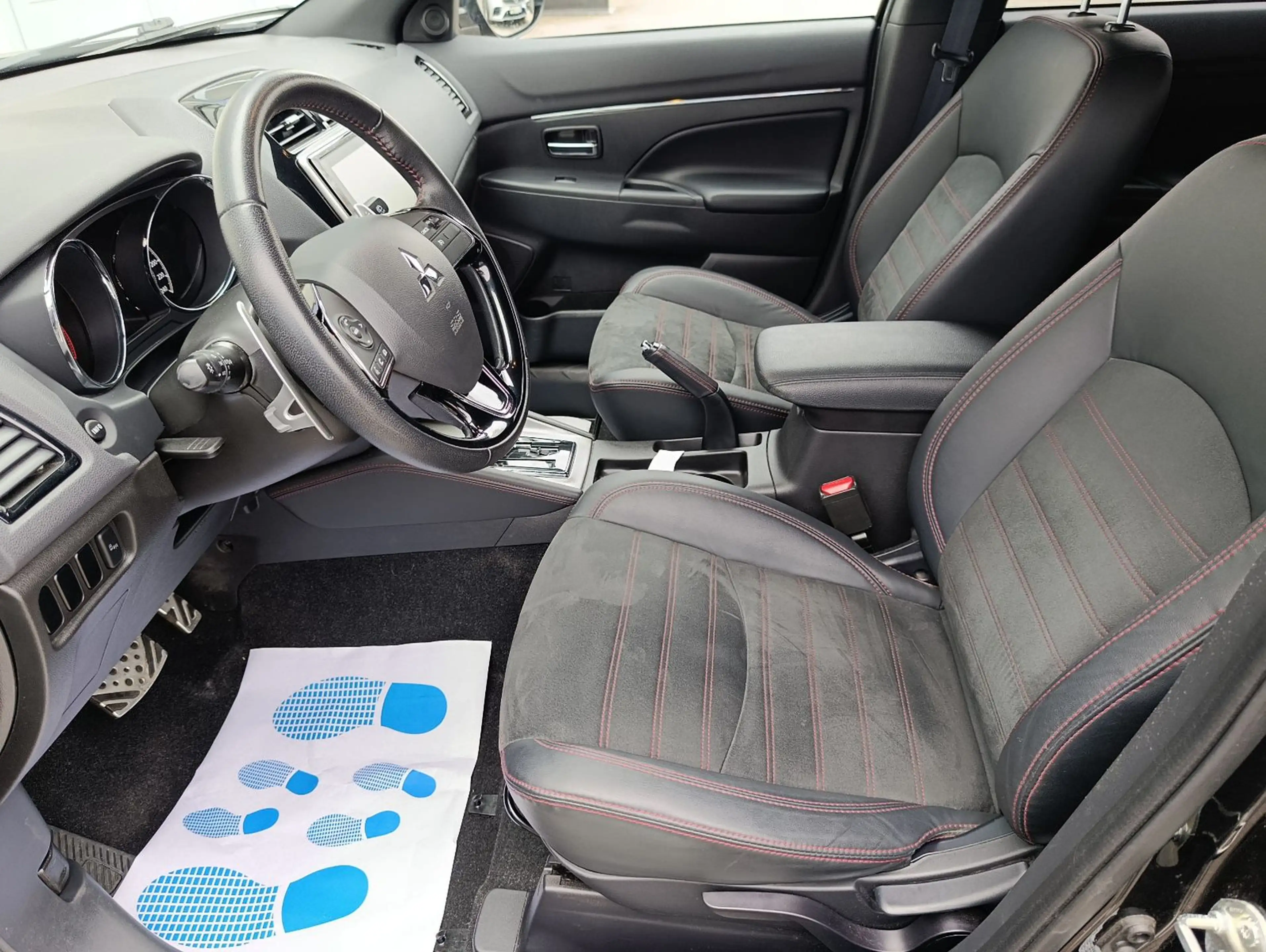 Mitsubishi ASX Spirit+ 4WD Alcantara Kamera DAB LED — photo 12