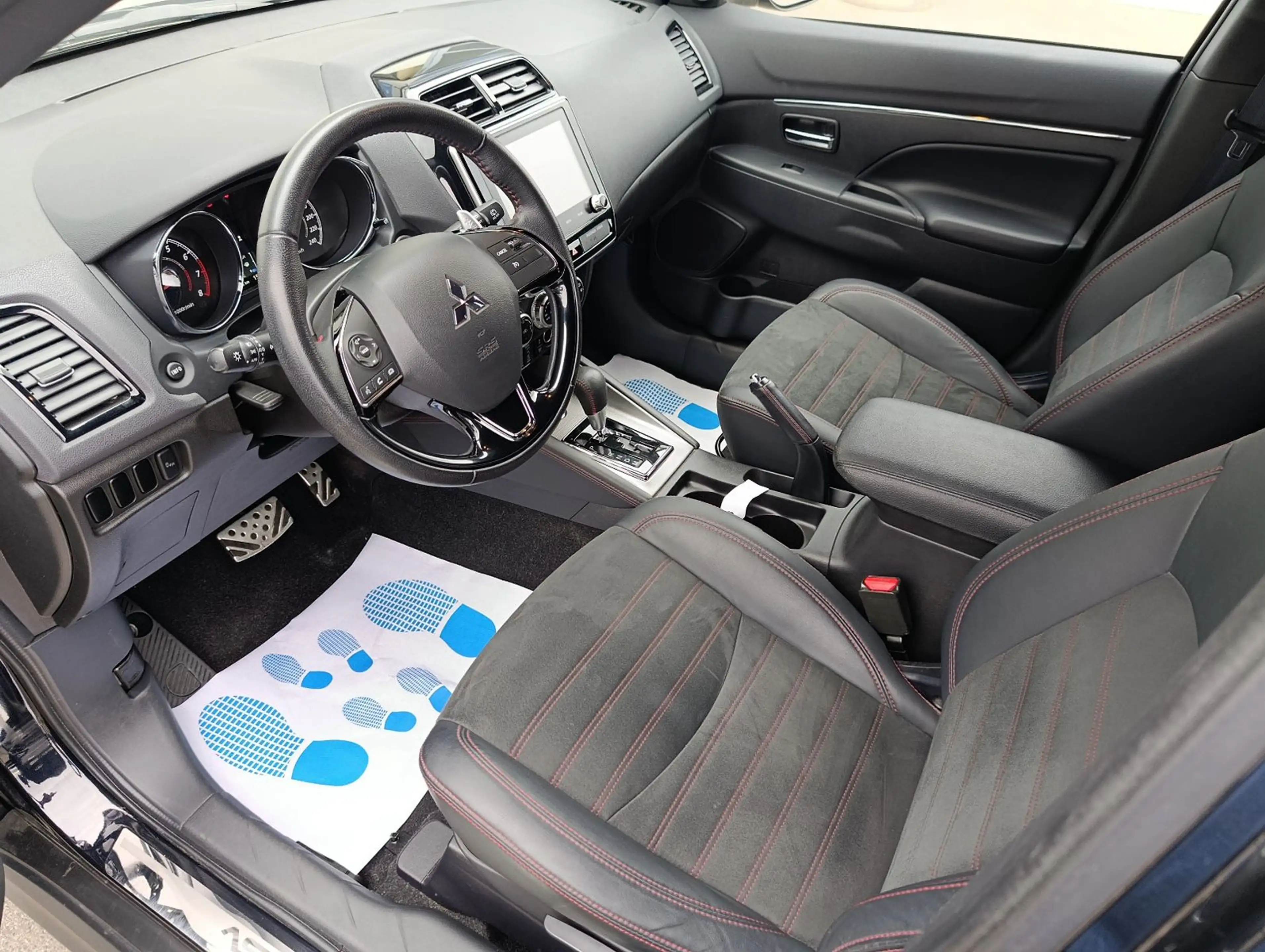 Mitsubishi ASX Spirit+ 4WD Alcantara Kamera DAB LED — photo 11