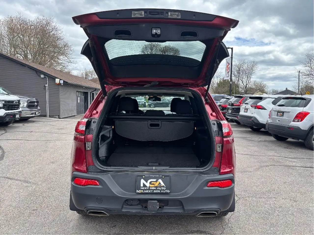 Jeep Cherokee снимка Jeep Cherokee