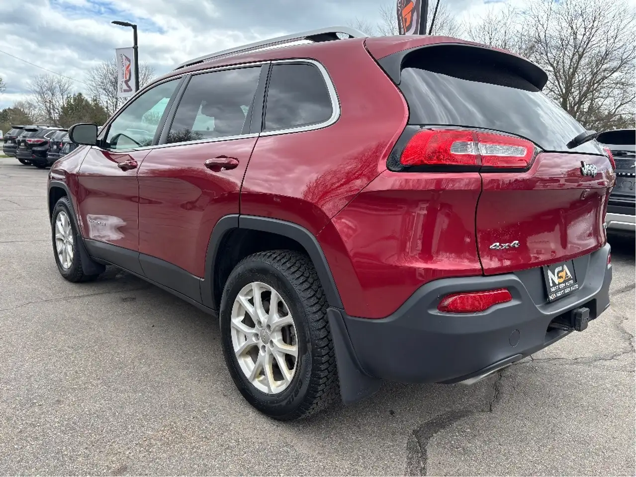 Jeep Cherokee снимка Jeep Cherokee