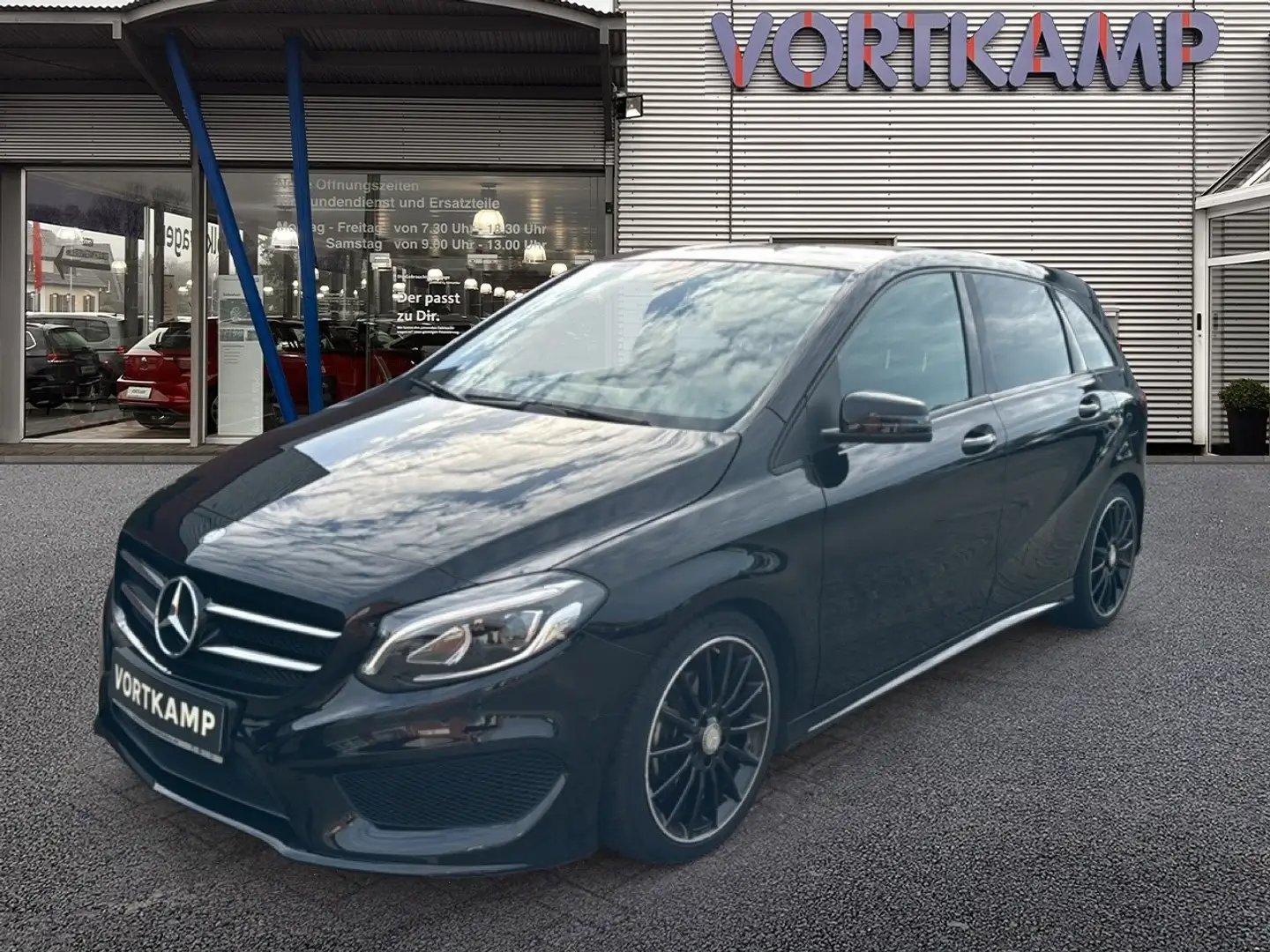 Mercedes-Benz B 180 Automatik AMG NightPaket/LED-High-Perf. Schwarz - 2