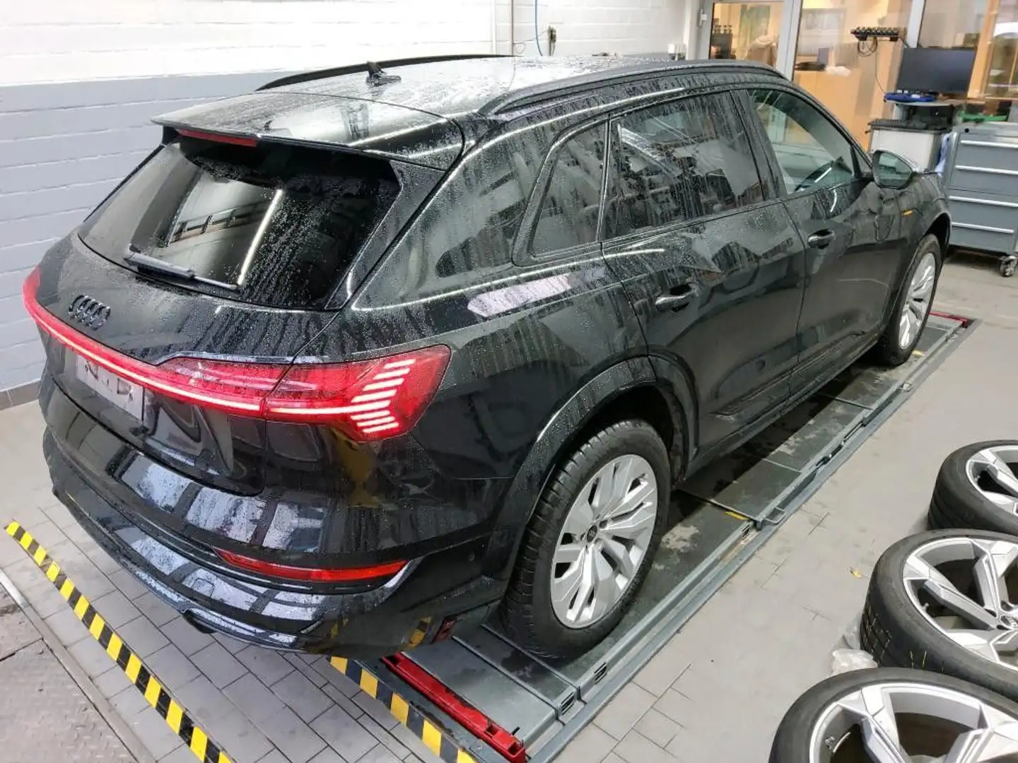 Audi e-tron E-TRON "S" ALL BLACK+ 360° B&O*QUATT*MATRIX*HEAD Schwarz - 2