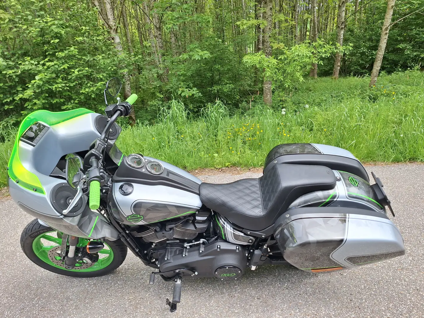 Harley-Davidson Lowrider S - 2