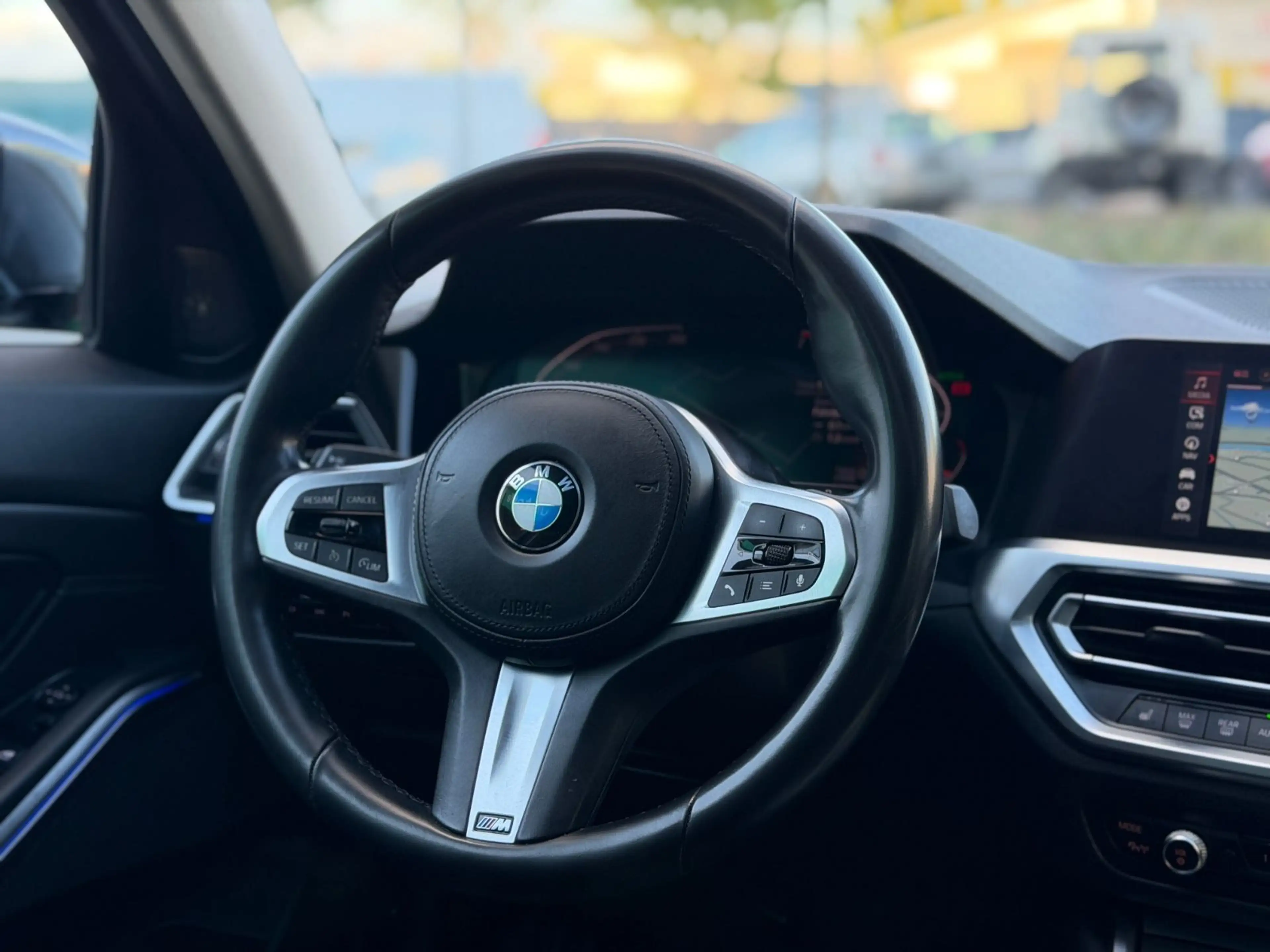 BMW 330 i Sport Line*Harmankardon*LED*NAVI* — photo 14