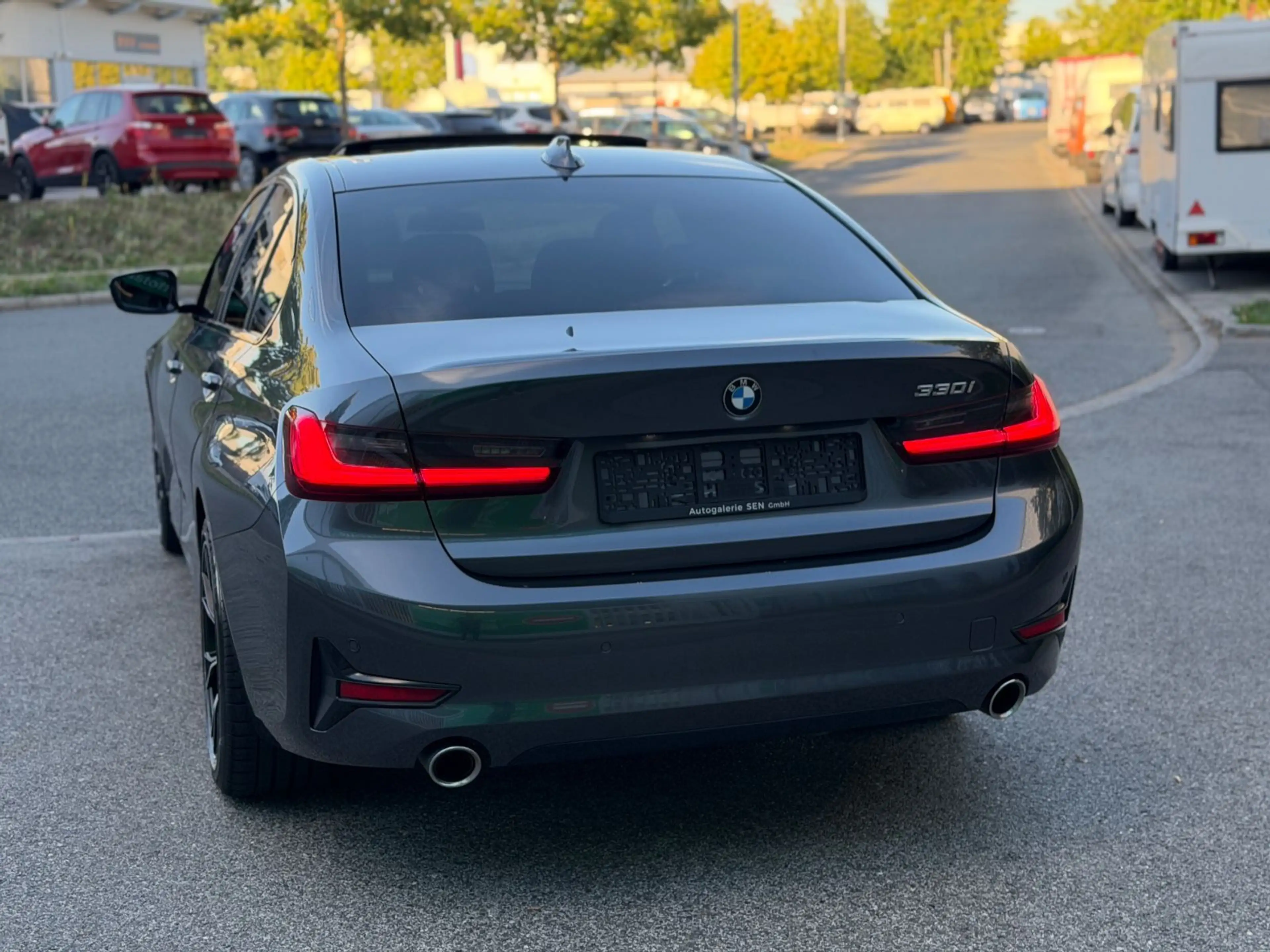 BMW 330 i Sport Line*Harmankardon*LED*NAVI* — photo 7