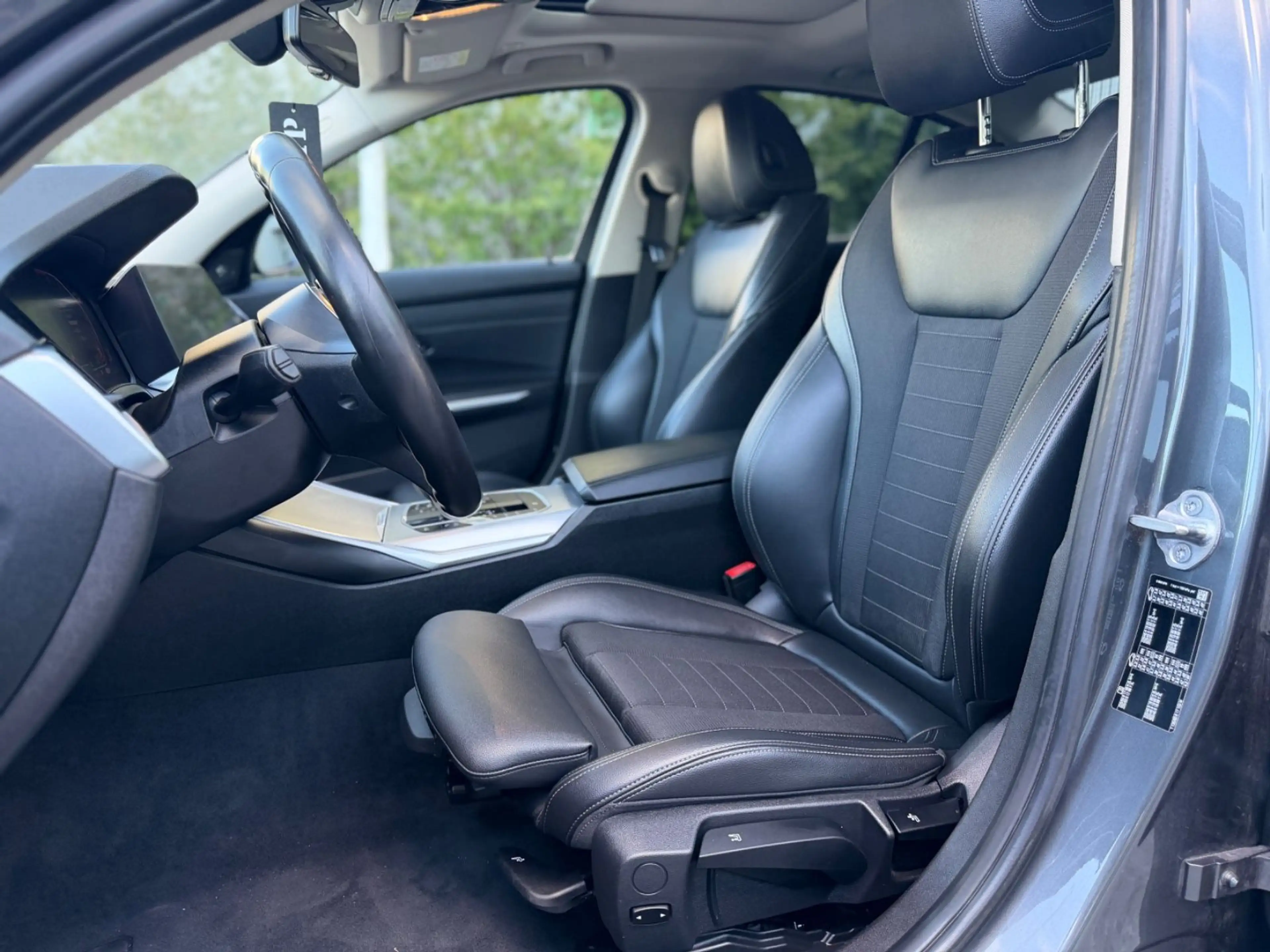BMW 330 i Sport Line*Harmankardon*LED*NAVI* — photo 10