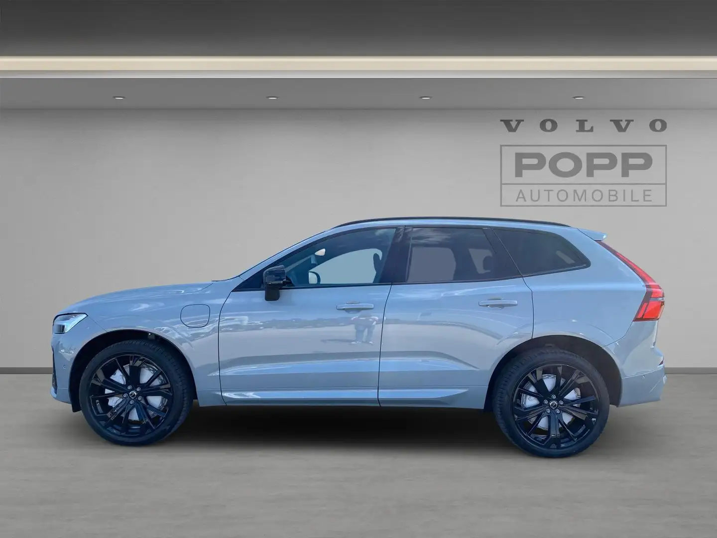 Volvo XC60 T8 AWD Plus Black Edition FACELIFT 21" 360° HUD Grigio - 2