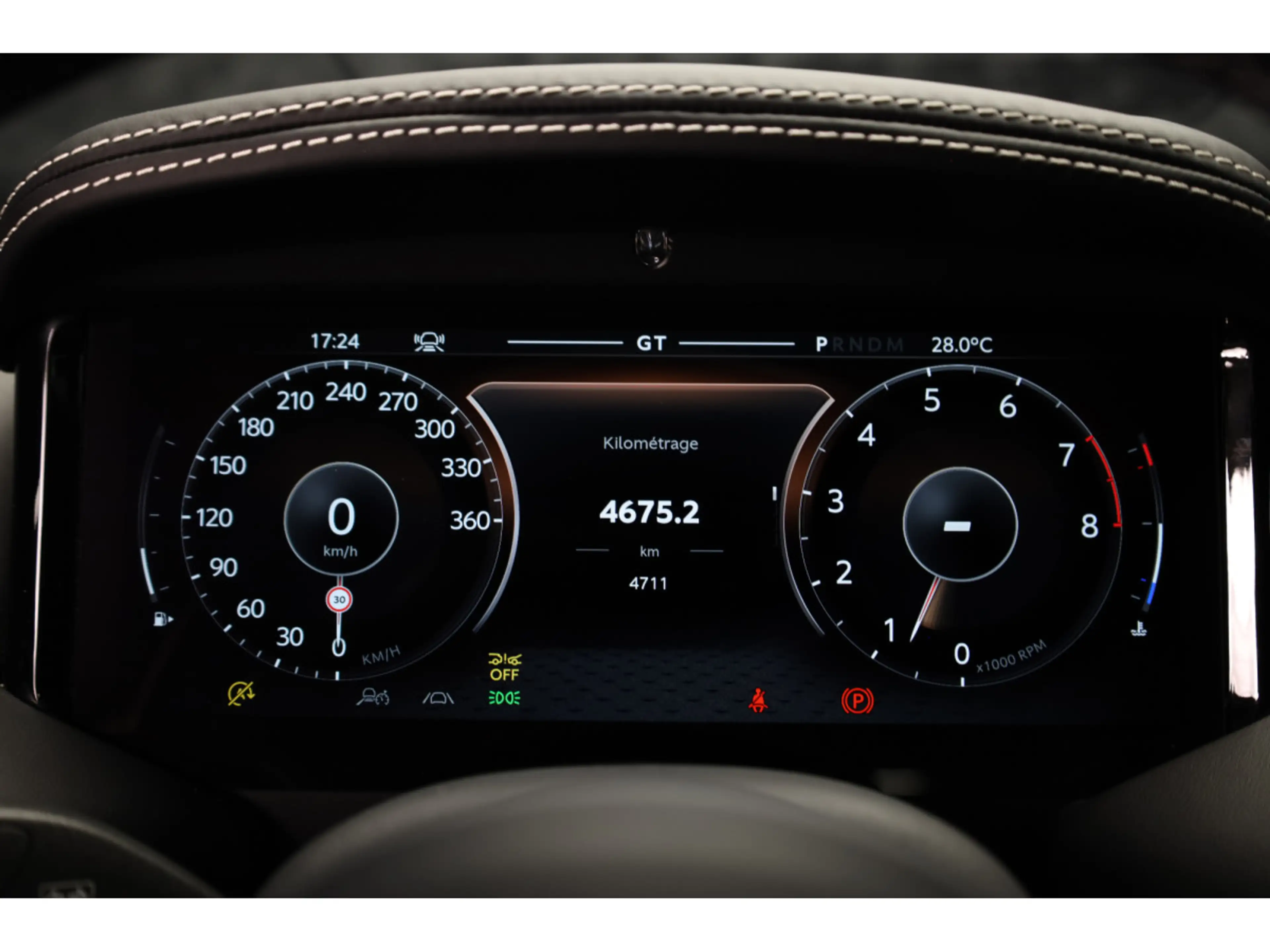 Aston Martin DB12 V8 Twin Turbo - ALUMINITE SILVER — photo 14