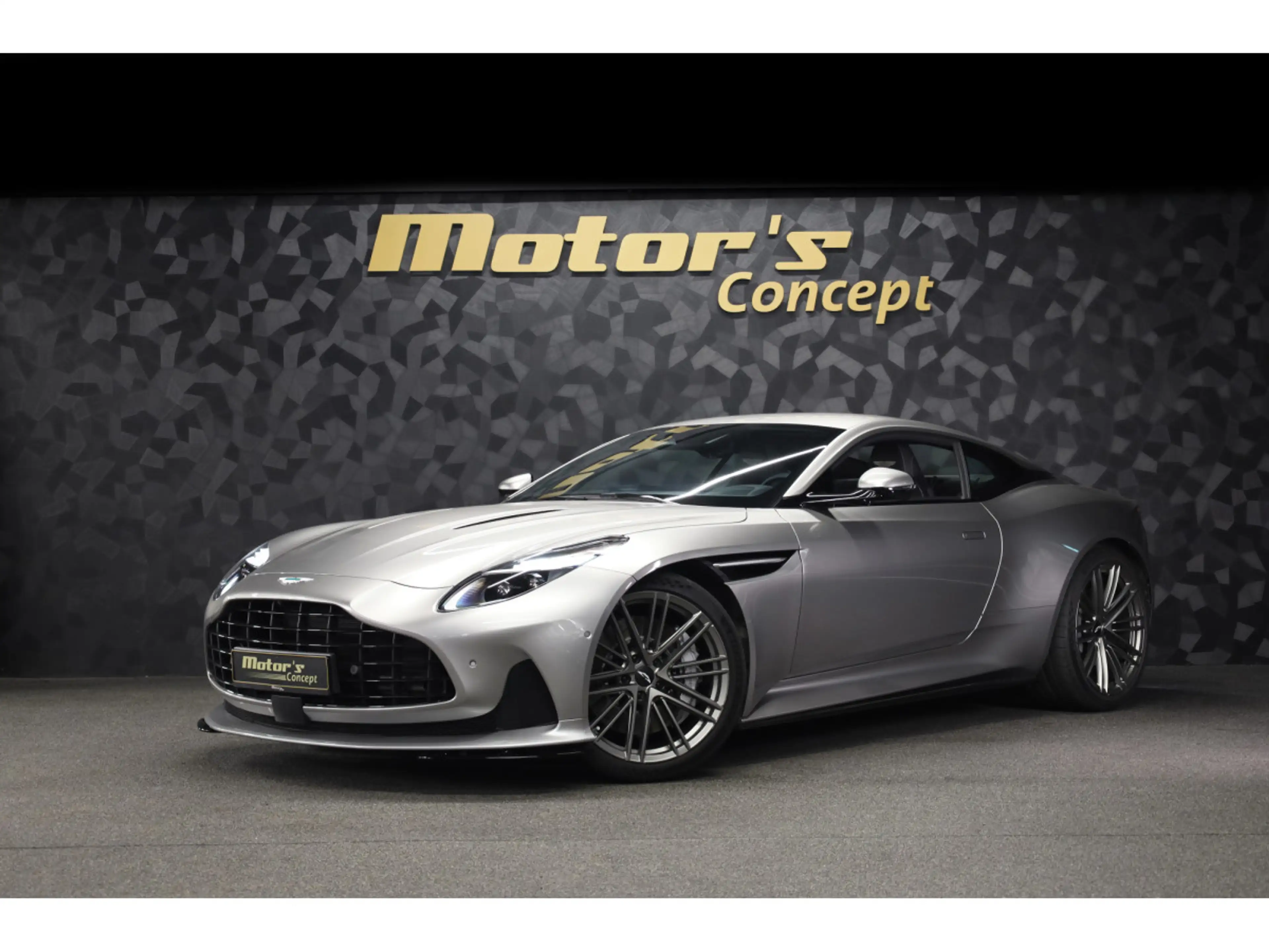 Aston Martin DB12 V8 Twin Turbo - ALUMINITE SILVER