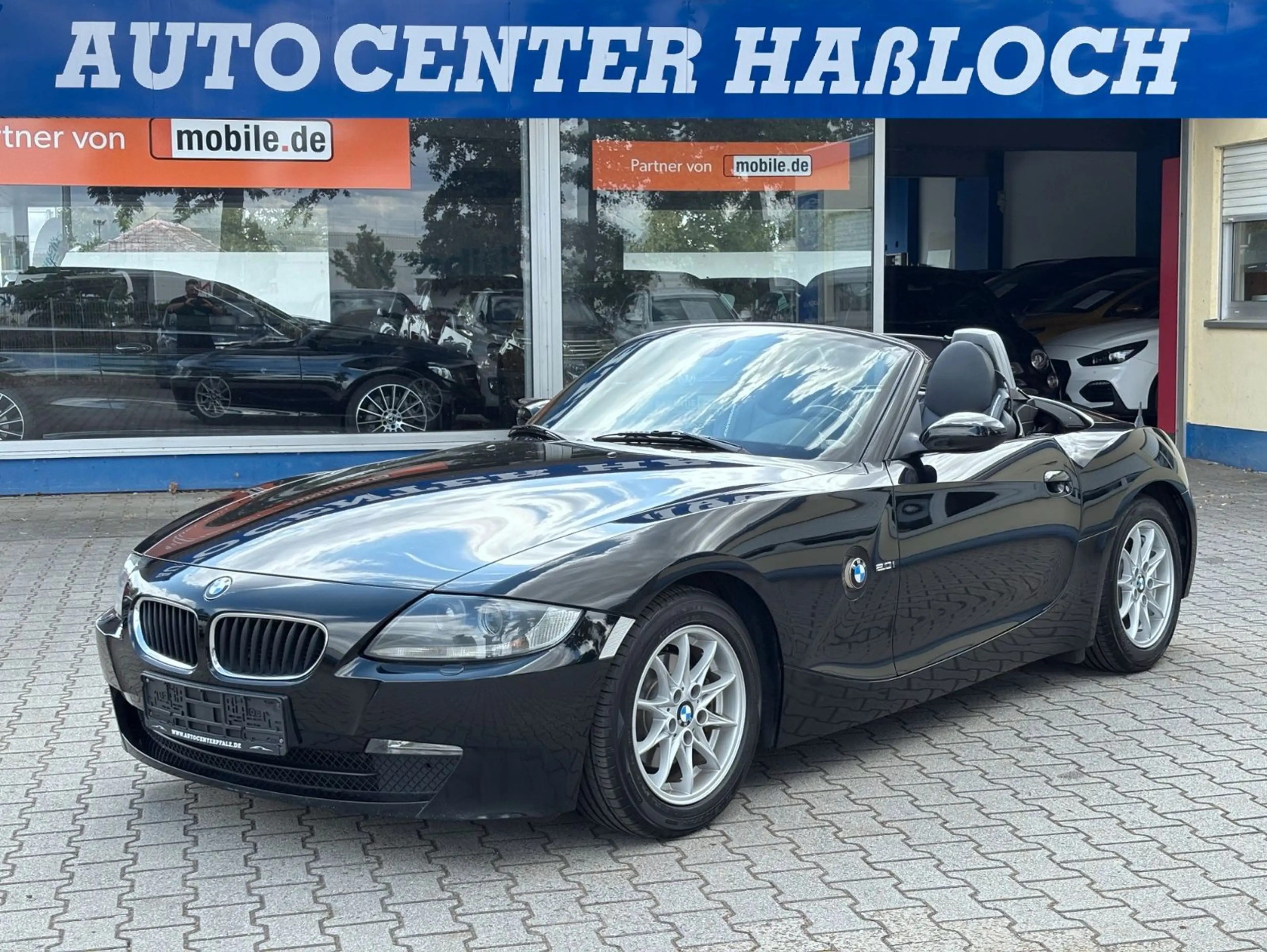 BMW Z4 Roadster 2.0 i M-Paket2*Leder*Navi*Xenon*PDC* — photo 2
