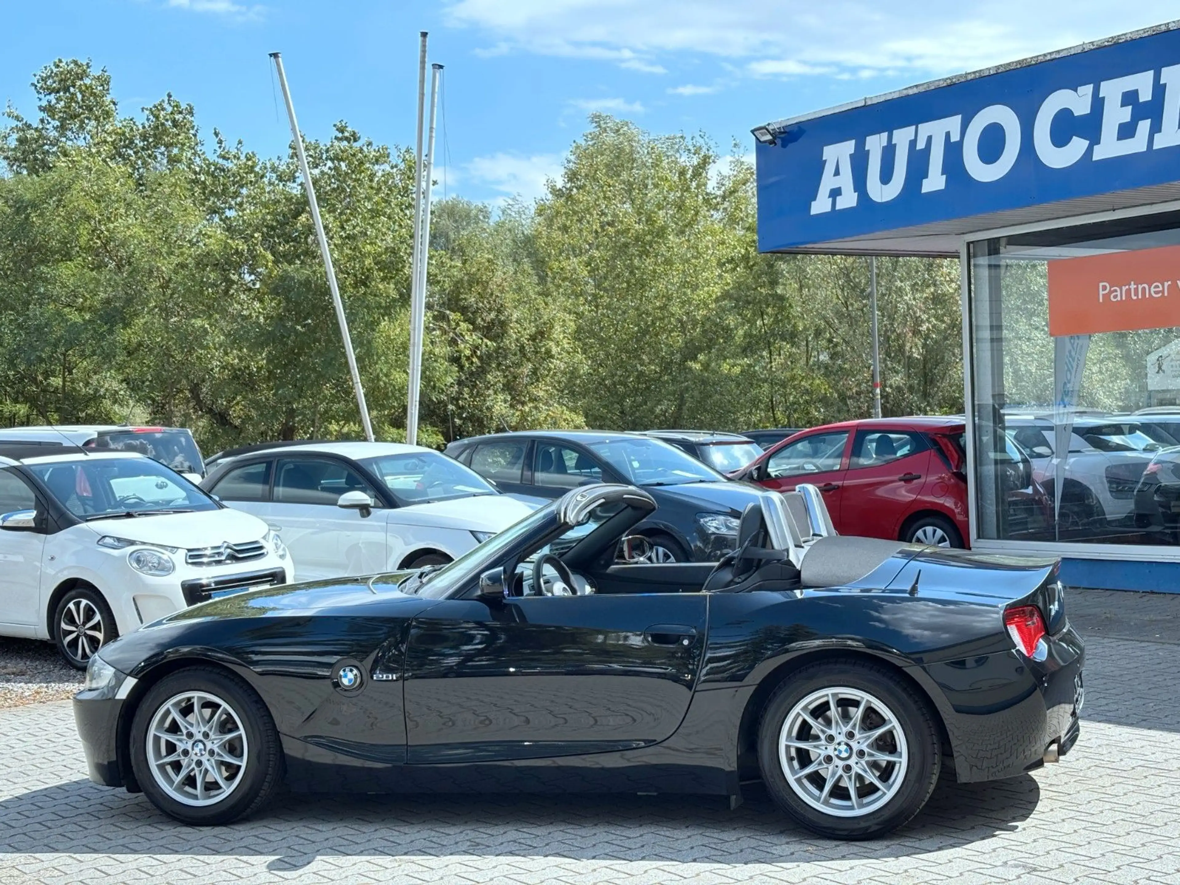 BMW Z4 Roadster 2.0 i M-Paket2*Leder*Navi*Xenon*PDC* — photo 4