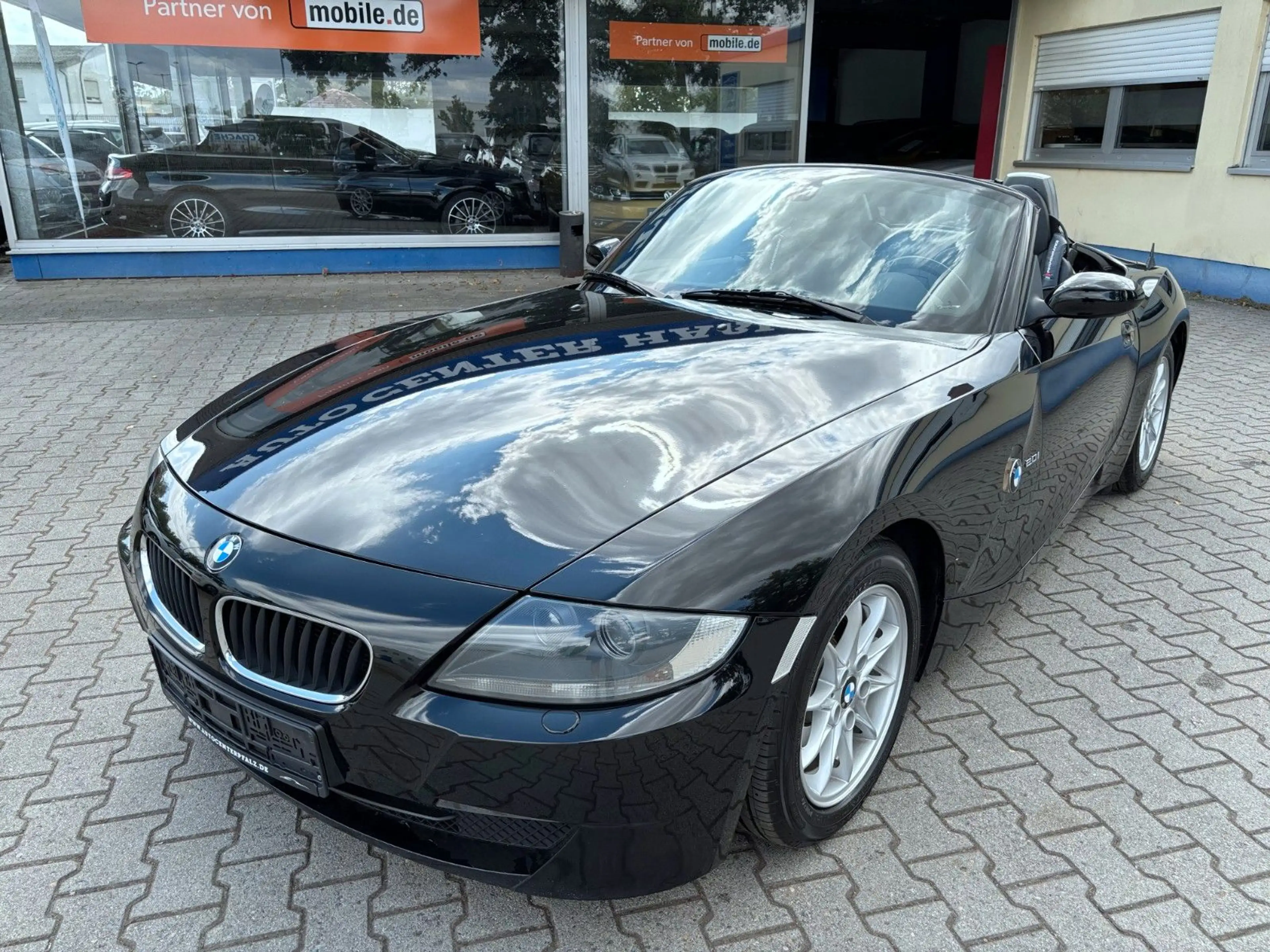 BMW Z4 Roadster 2.0 i M-Paket2*Leder*Navi*Xenon*PDC* — photo 9