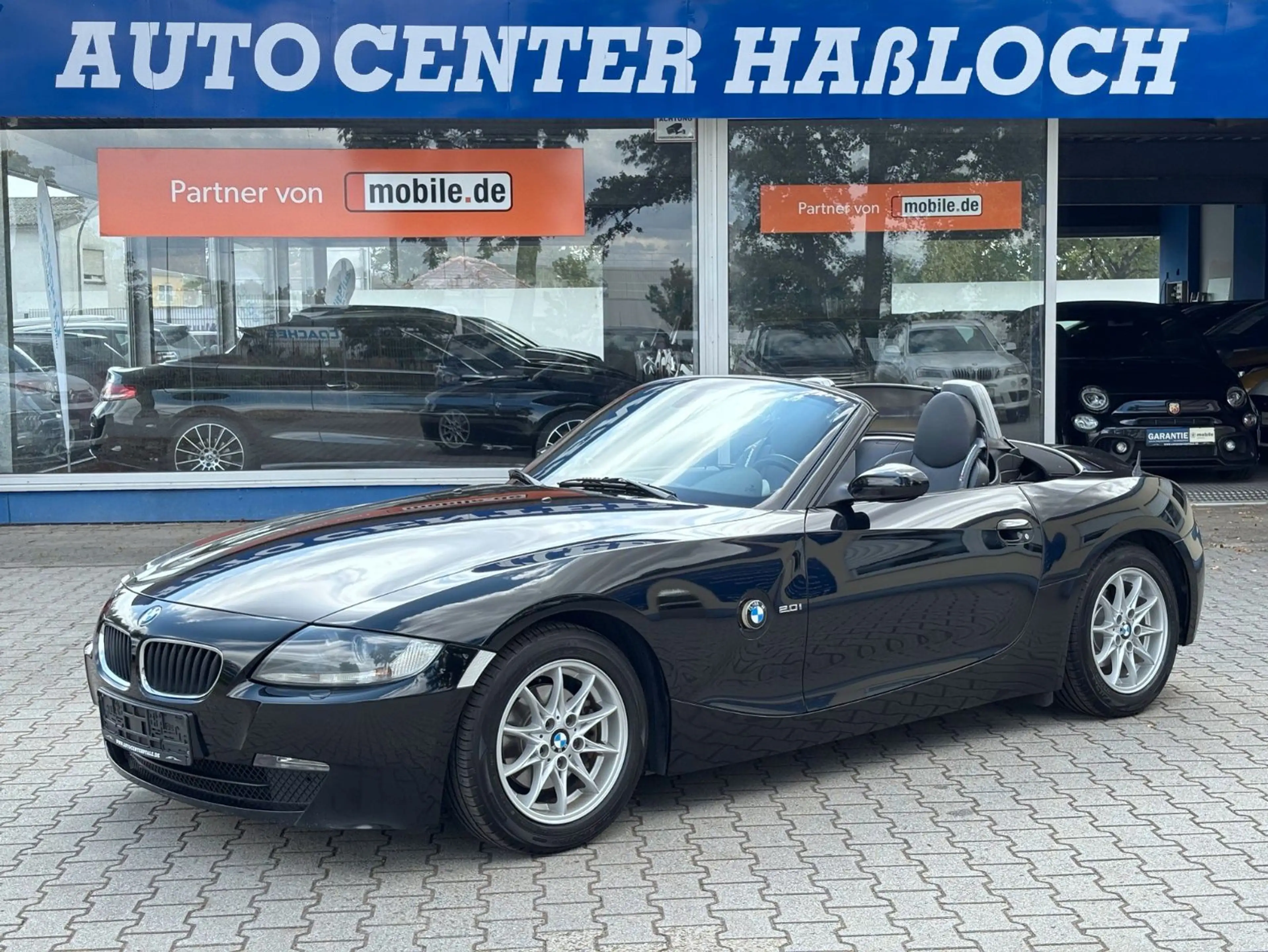 BMW Z4 Roadster 2.0 i M-Paket2*Leder*Navi*Xenon*PDC*