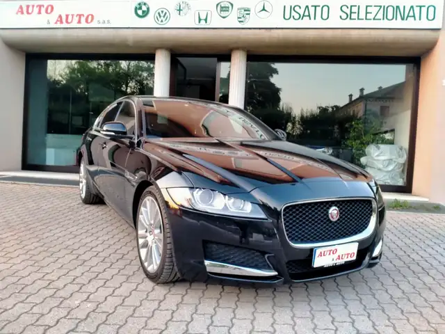 Jaguar XF 2.0D i4 180CV AWD PORTFOLIO MODEL YEAR 2019 MERIDIAN DIGITAL SOUND SYSTEM 380W