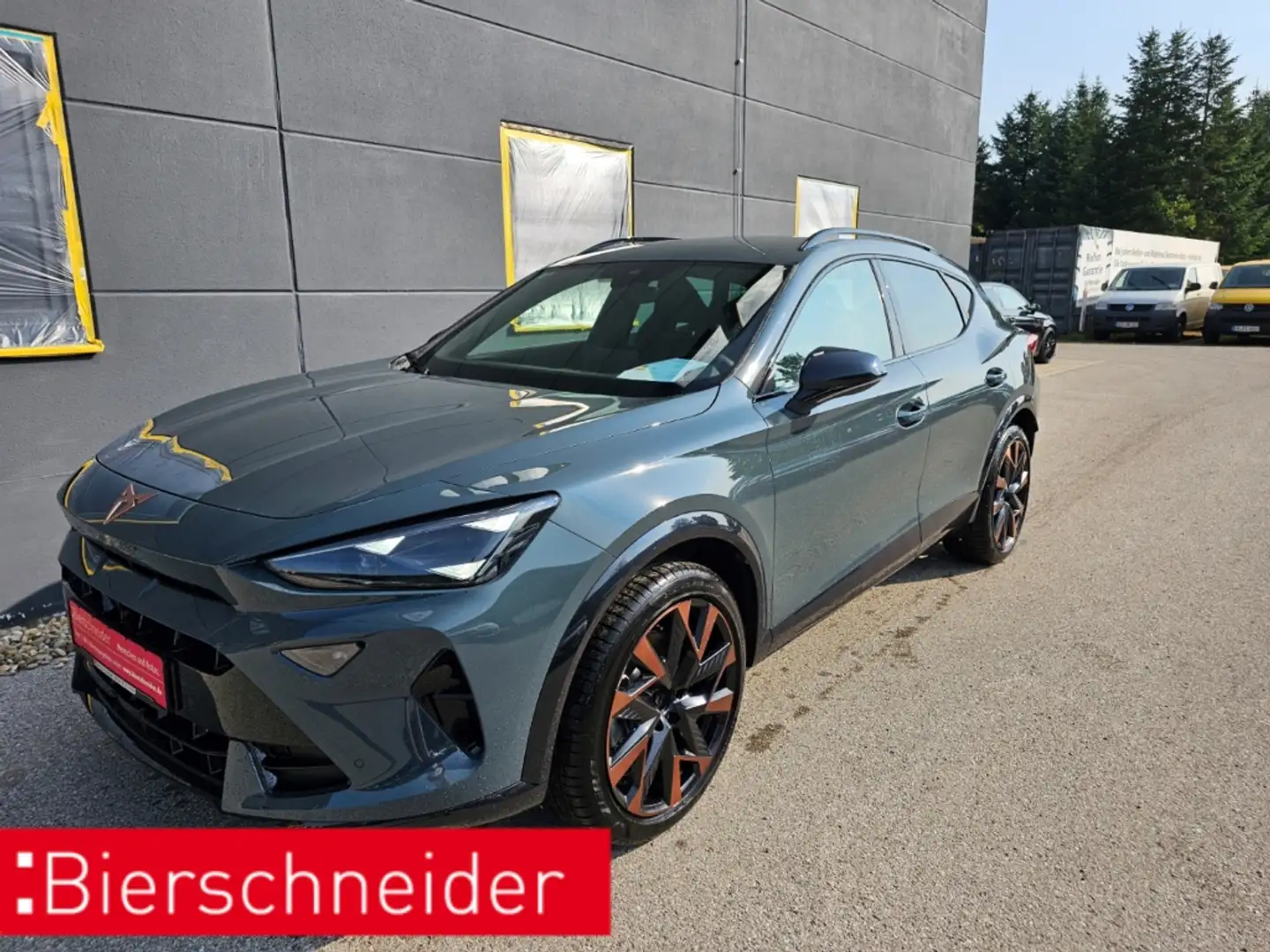 CUPRA Formentor 1.5 eTSI DSG SANDSTORM EDGE DYNAMIC PERFORMANCE IN Blau - 1