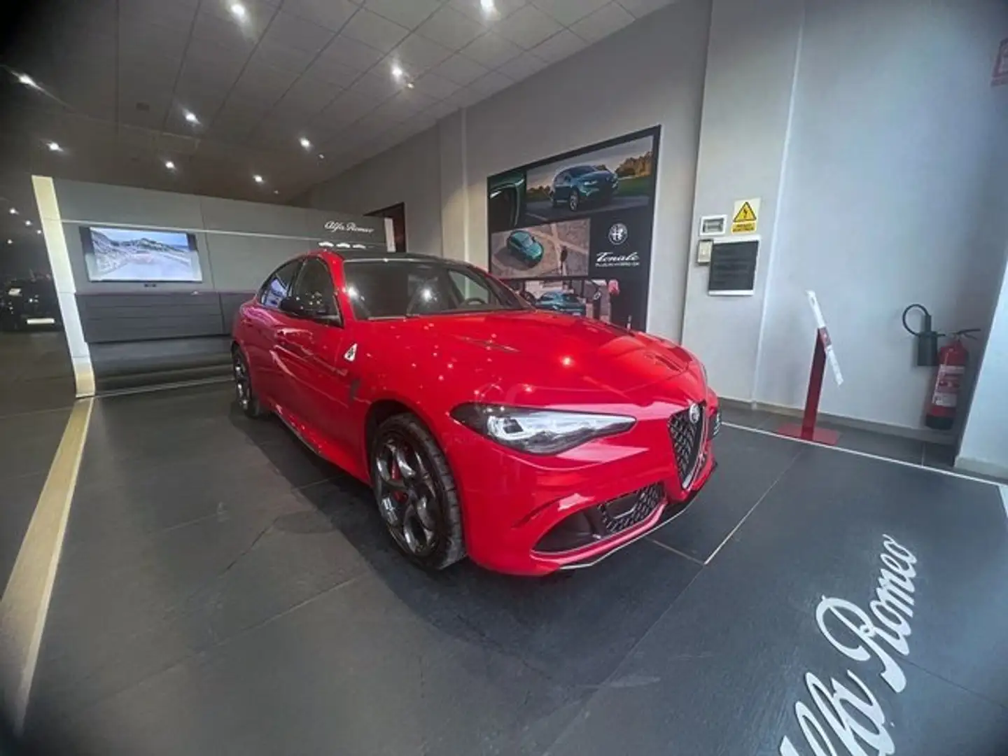Alfa Romeo Giulia 2.9 Quadrifoglio Aut. 520 RWD Rojo - 2