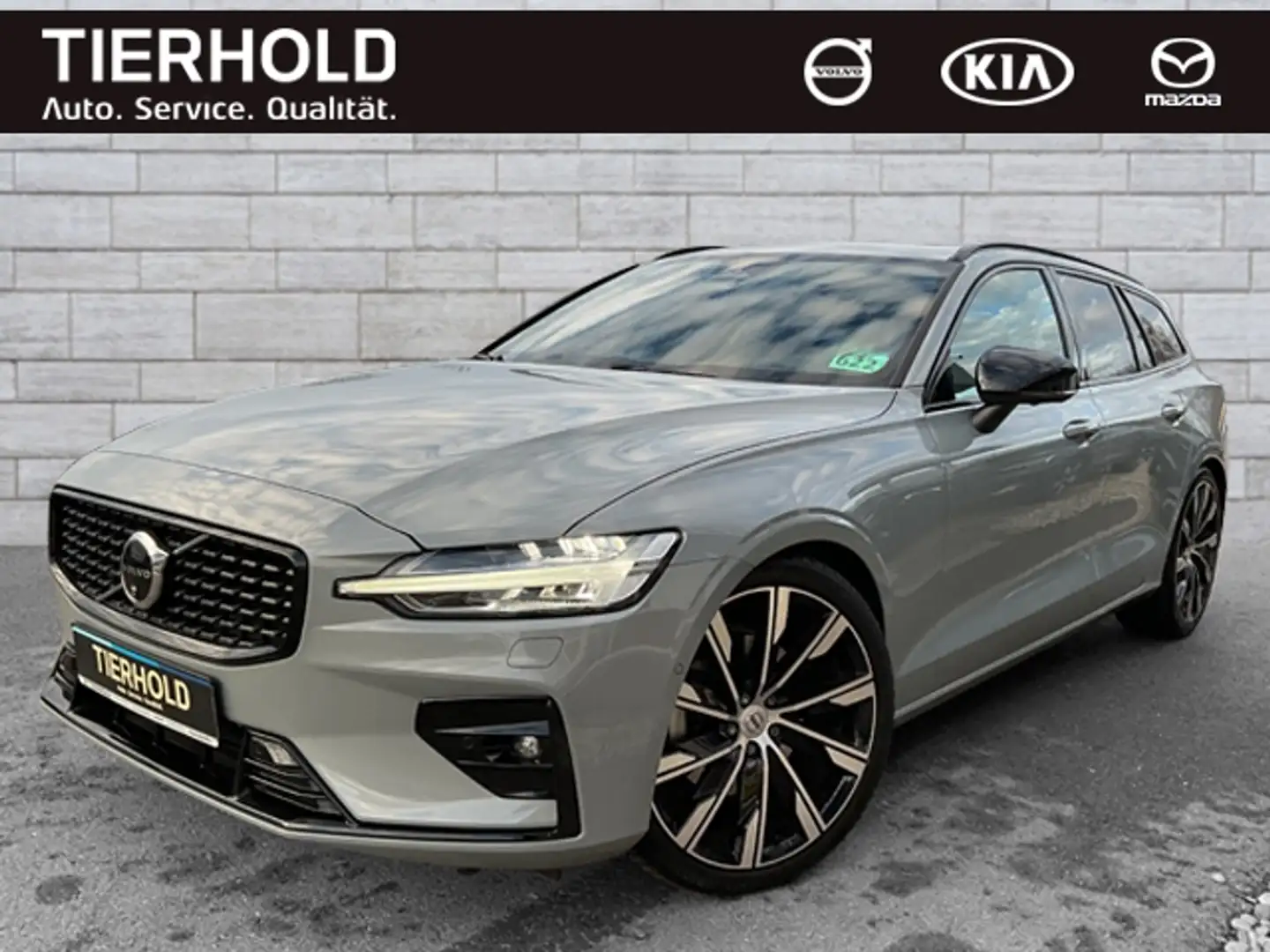 Volvo V60 B4 Ultimate Dark 2WD ACC HUD 360° BLIS Grau - 2