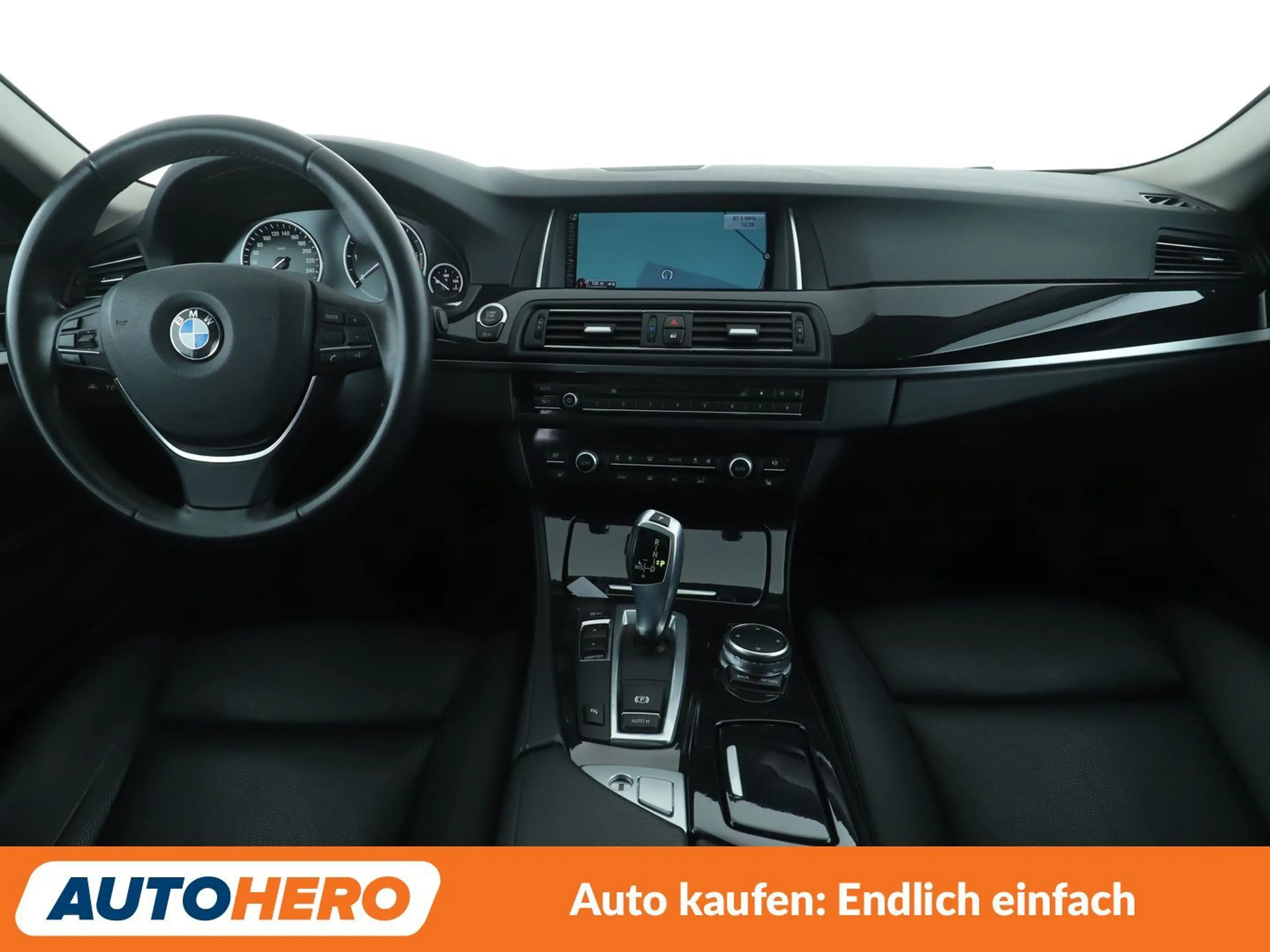BMW 530 530d Aut.*NAVI*LED*HUD*TEMPO*CAM*PDC*SHZ* — photo 12