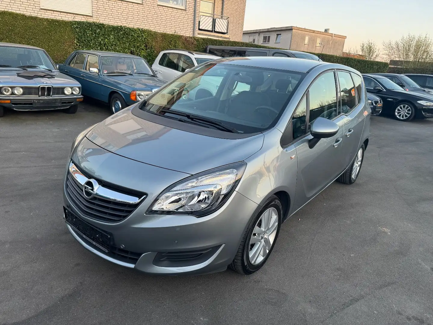 Opel Meriva B Edition Grau - 1