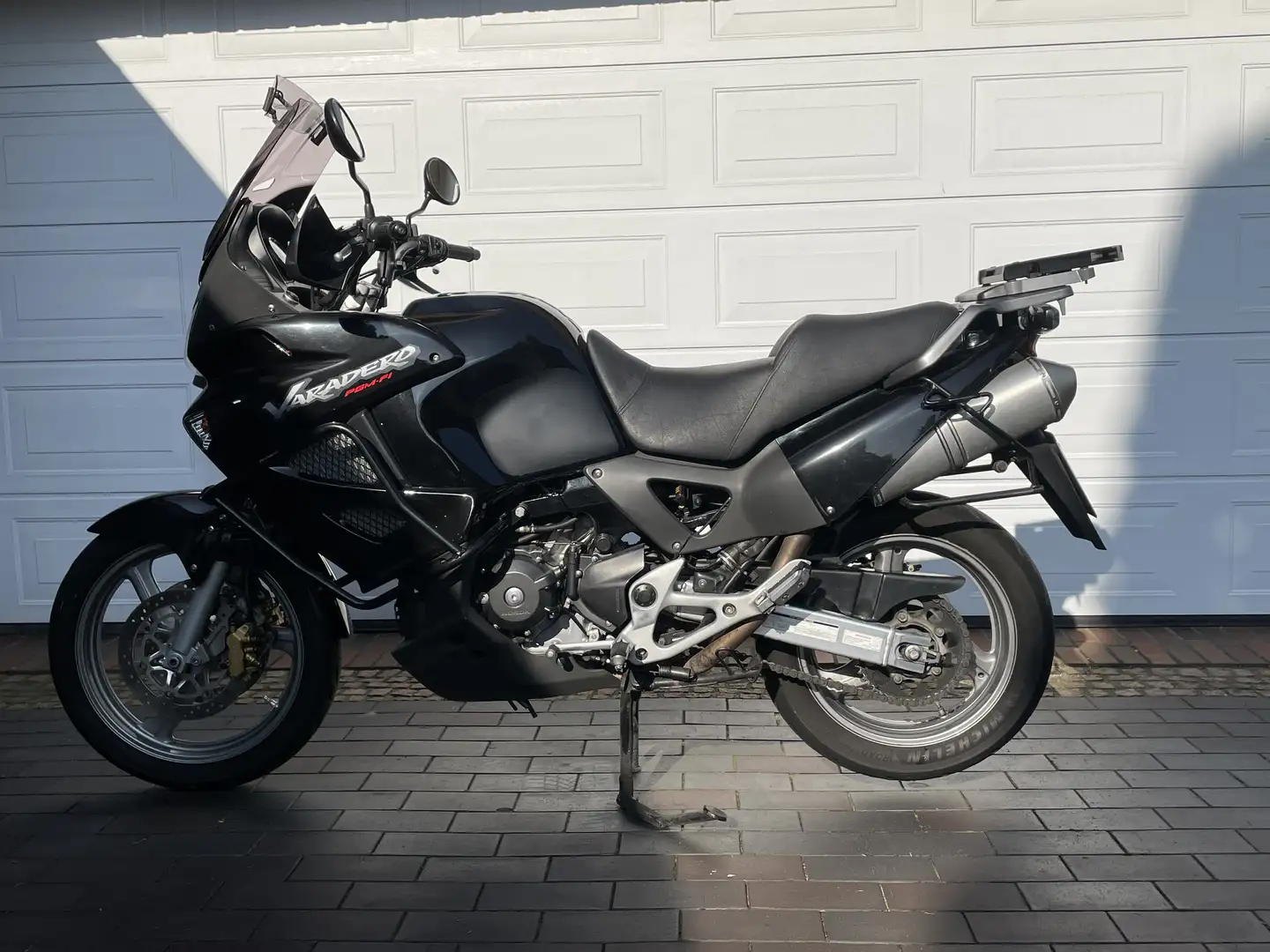 Honda Varadero 1000, viele Extras und Neuteile Noir - 1