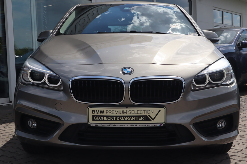 BMW 218 i Active Tourer — photo 2