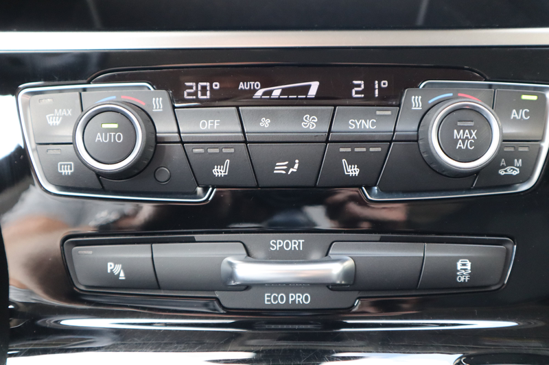 BMW 218 i Active Tourer — photo 9