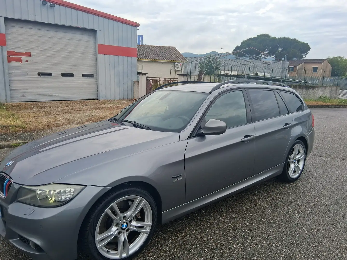 BMW 330 Touring 330d xDrive 245 ch Sport Design - 1
