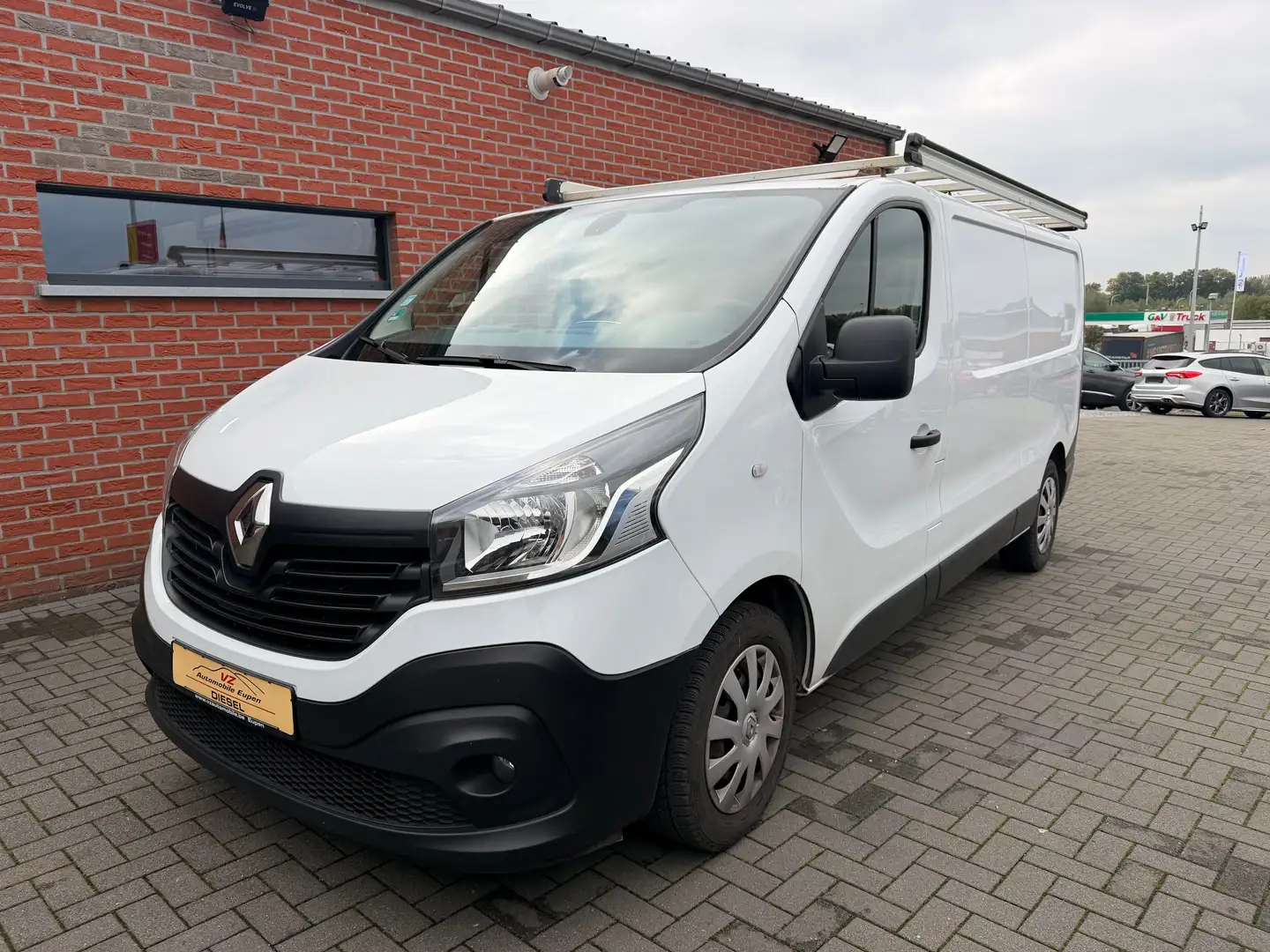 Renault Trafic Trafic 2.0 dCi 115 FAP Combi L1H1 Expression Weiß - 1