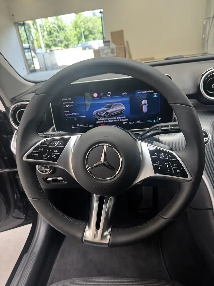 Mercedes-Benz C-Class 2026 — фото 12