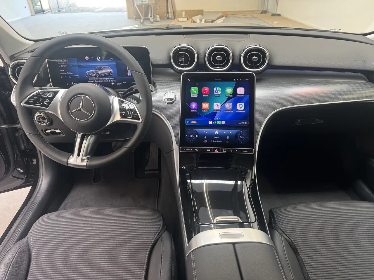 Mercedes-Benz C-Class 2026 — фото 13