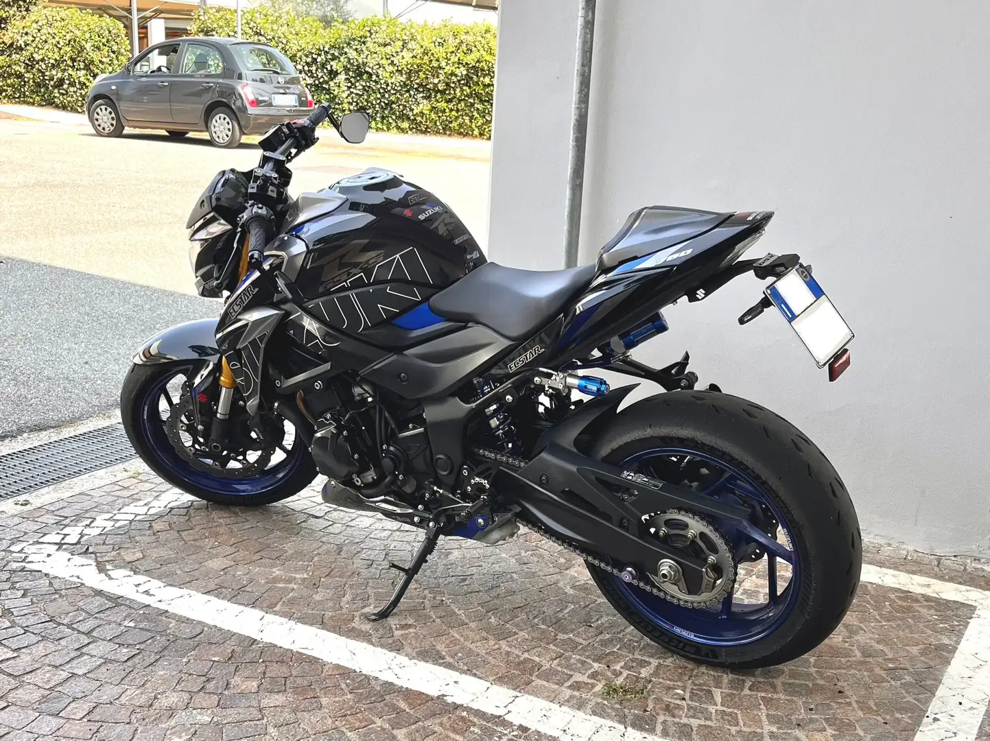 Suzuki GSX-S 750 Yugen Nero - 2
