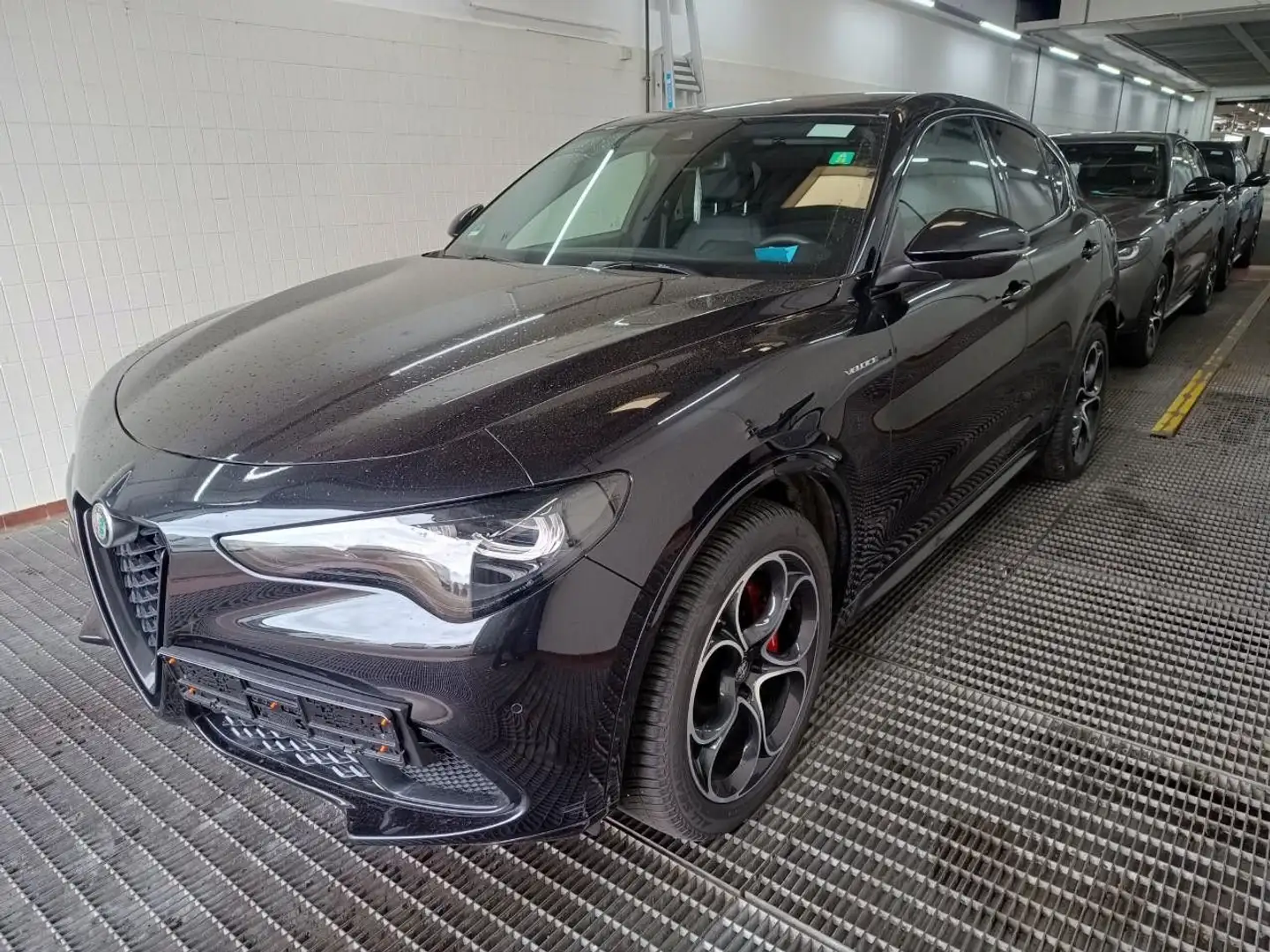 Alfa Romeo Stelvio Veloce Q4 NAVI SHZ LETDER AT Schwarz - 1
